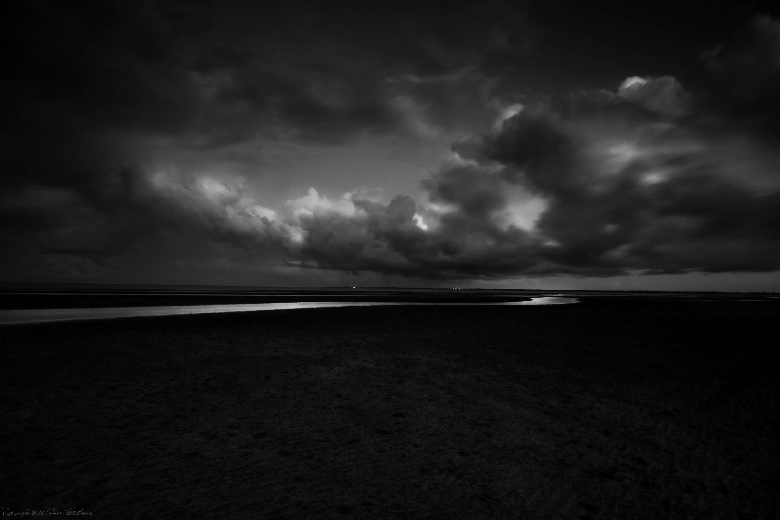 3000x2000 Grey Sky Wallpaper