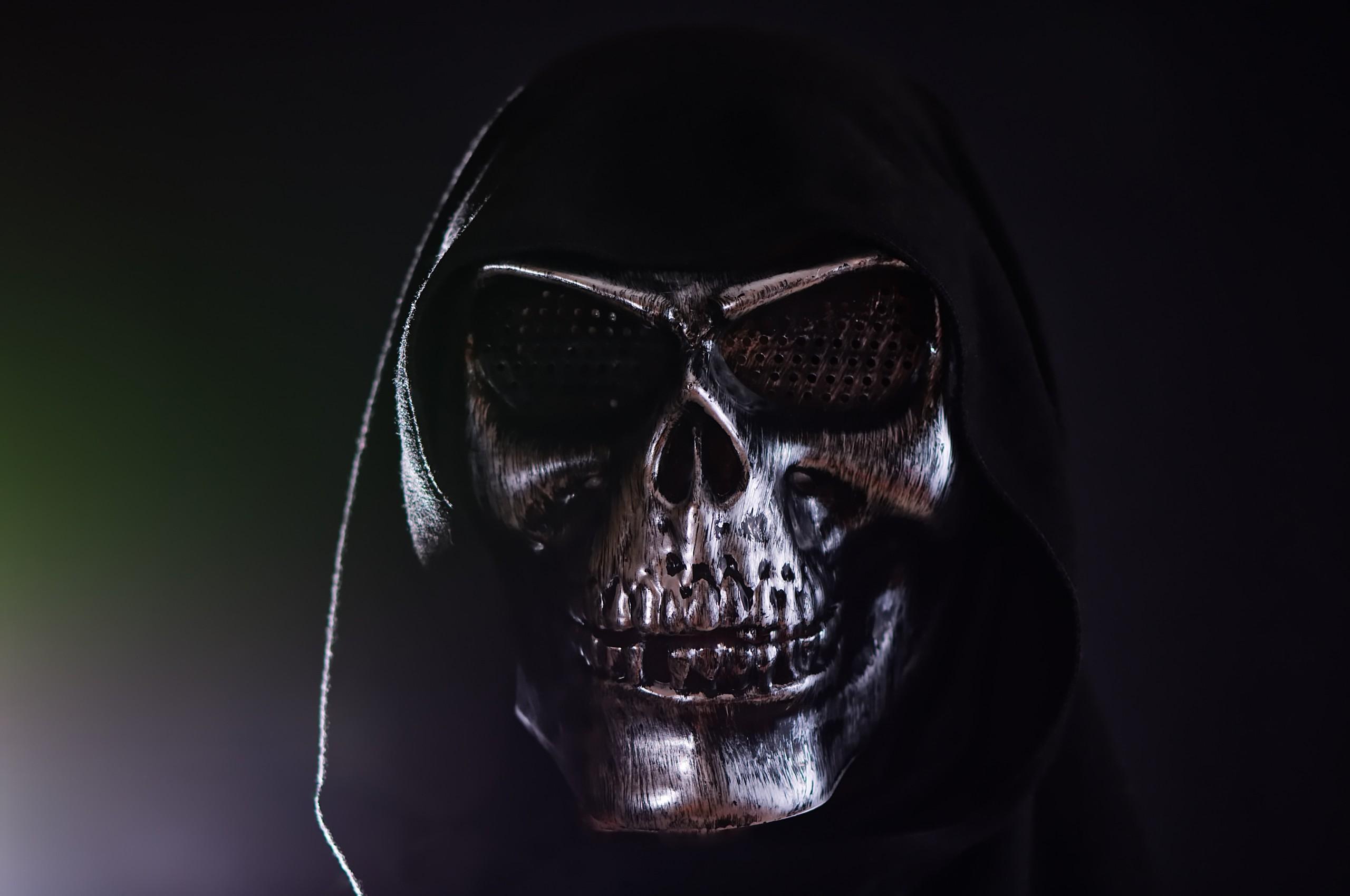 2560x1700 Download 2560x1700 Skull Mask, Black Hoodie, Scary, Horror Wallpaper for Chromebook Pixel