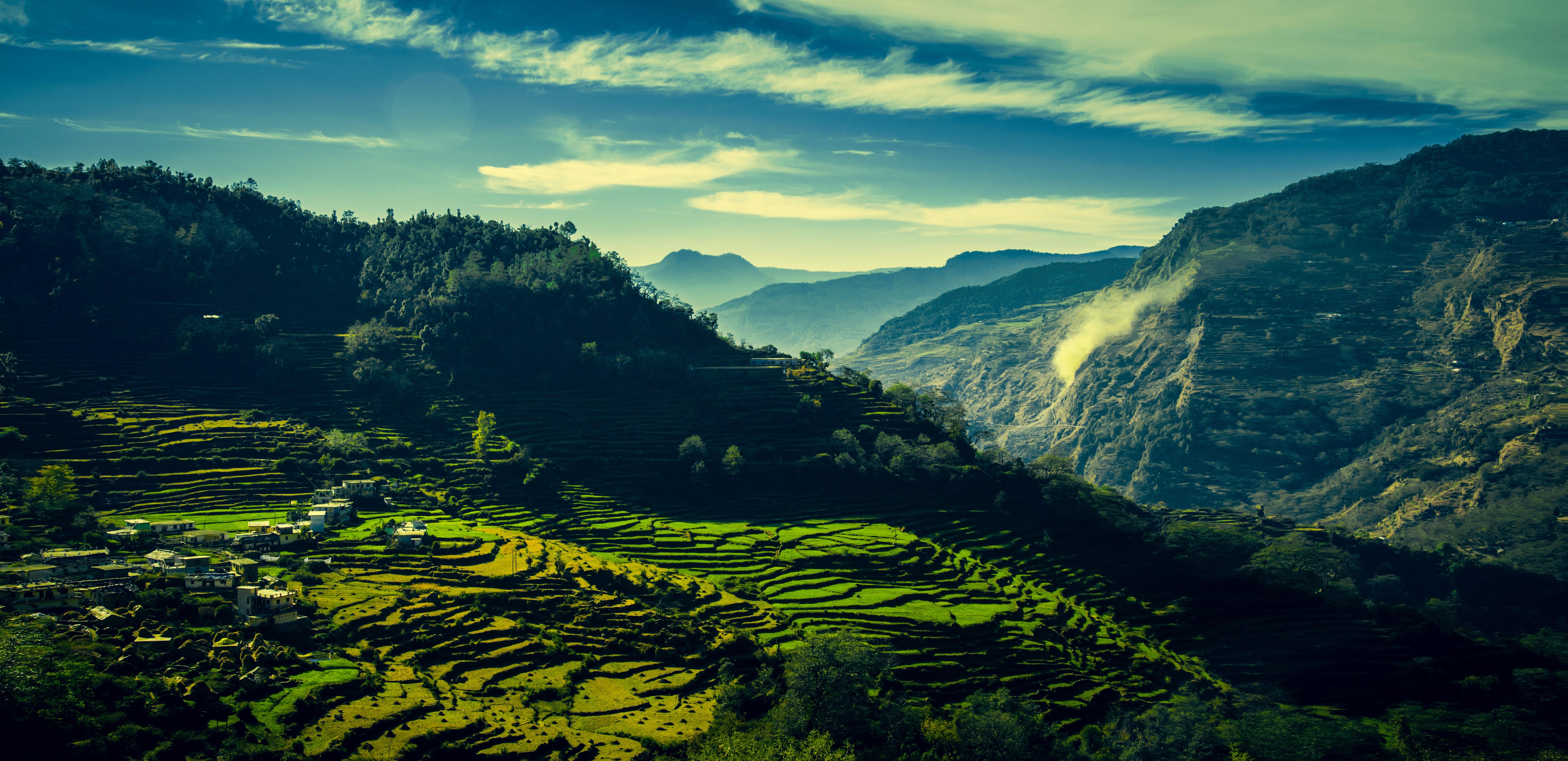 7536x3661 Free of chopta