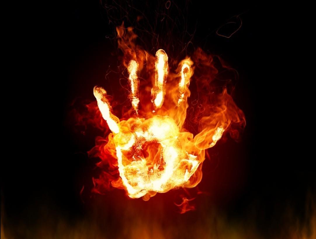 1082x820 Wallpaper Fireplace with Flames Live