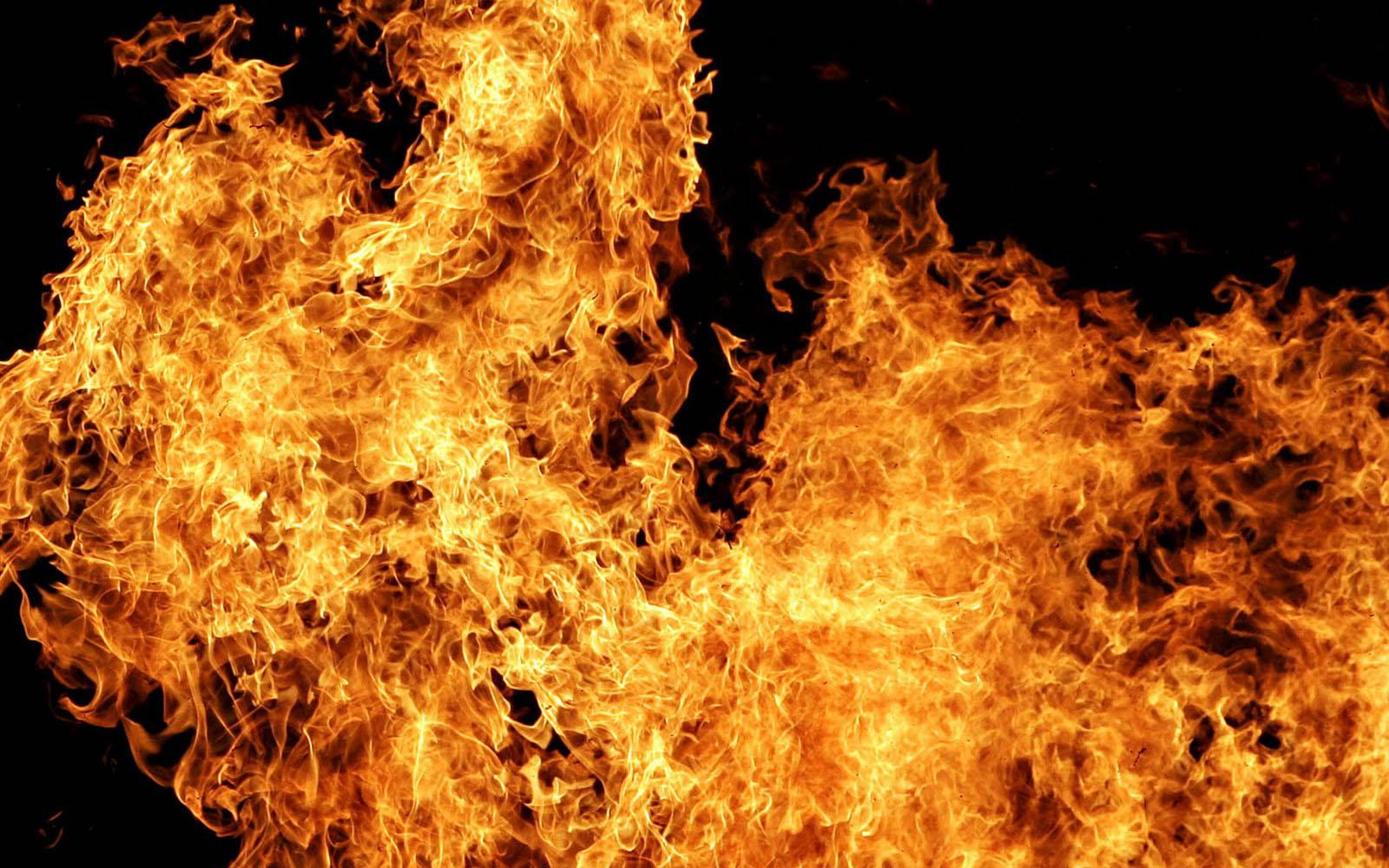 1600x1000 Fire Wallpaper