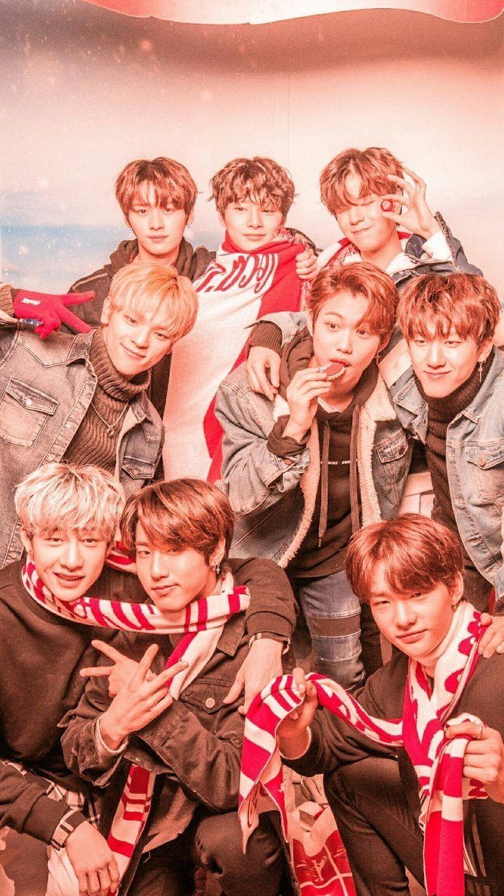 736x1309 Aesthetic Stray Kids Group HD Wallpaper