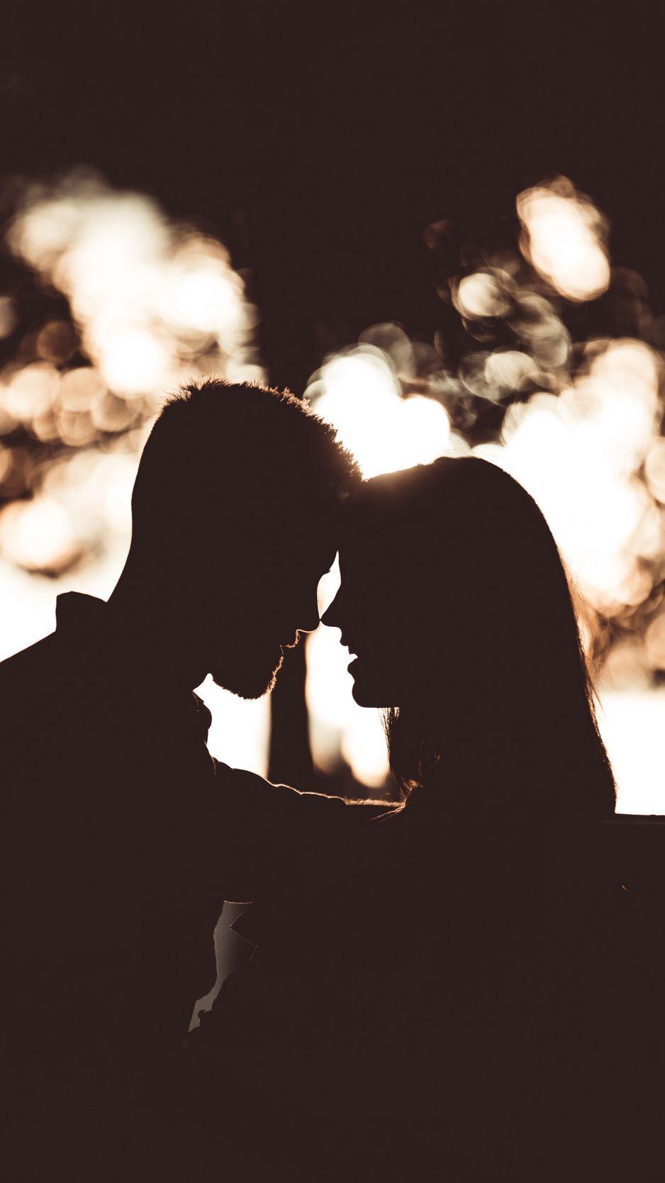 938x1668 Black Couple Wallpaper