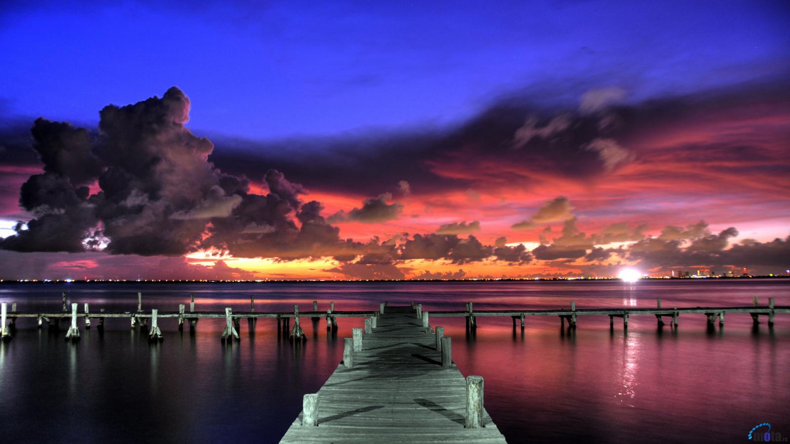 1600x900 Download Wallpaper Bright tropical sunset 1600 x 900 widescreen