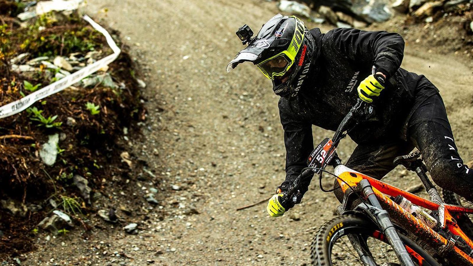 1600x900 Best MTB gloves: the best mountain bike gloves around