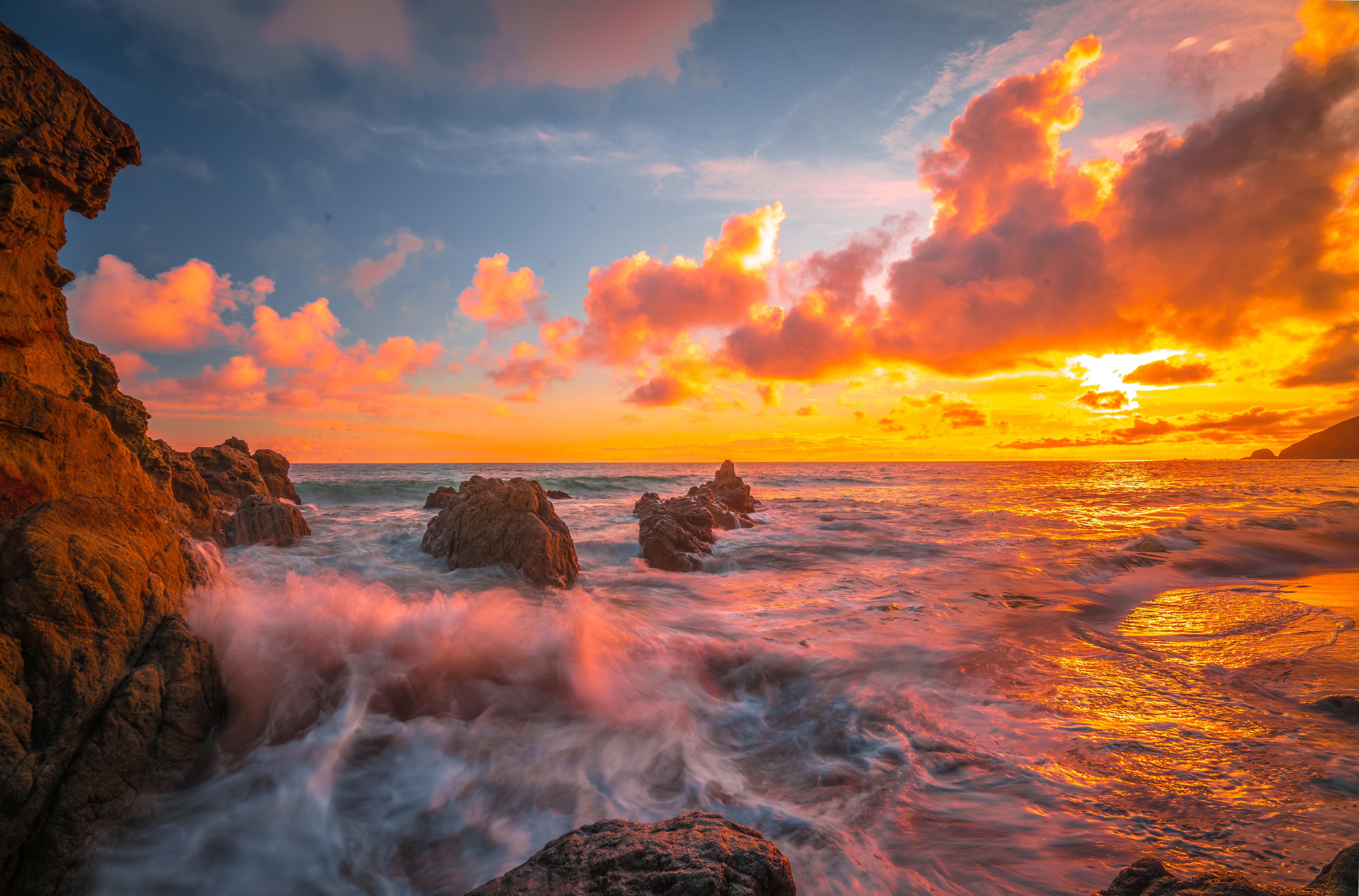 7886x5202 Malibu Beach