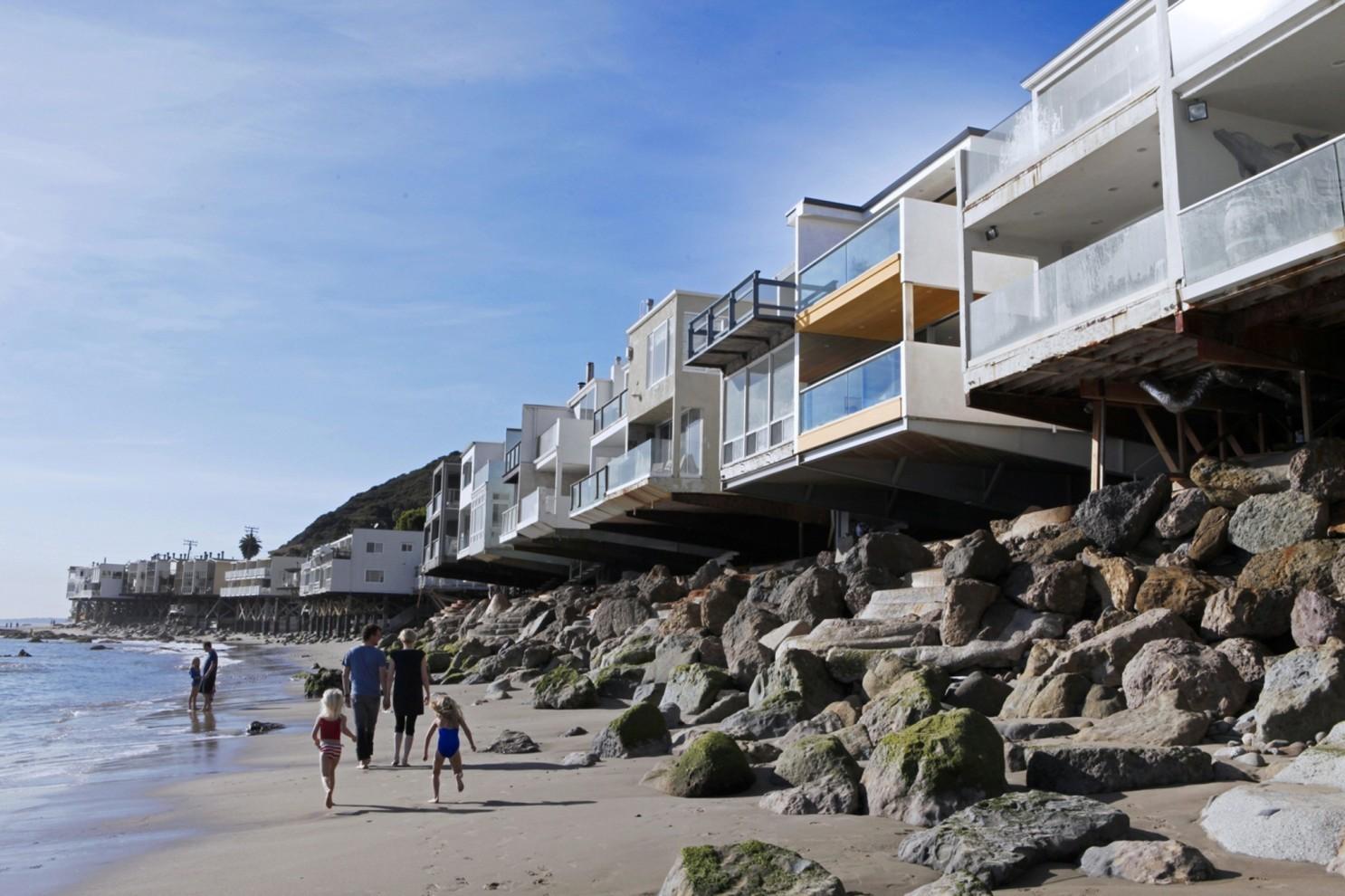 1486x990 Modern makeover for Malibu town house Angeles Times