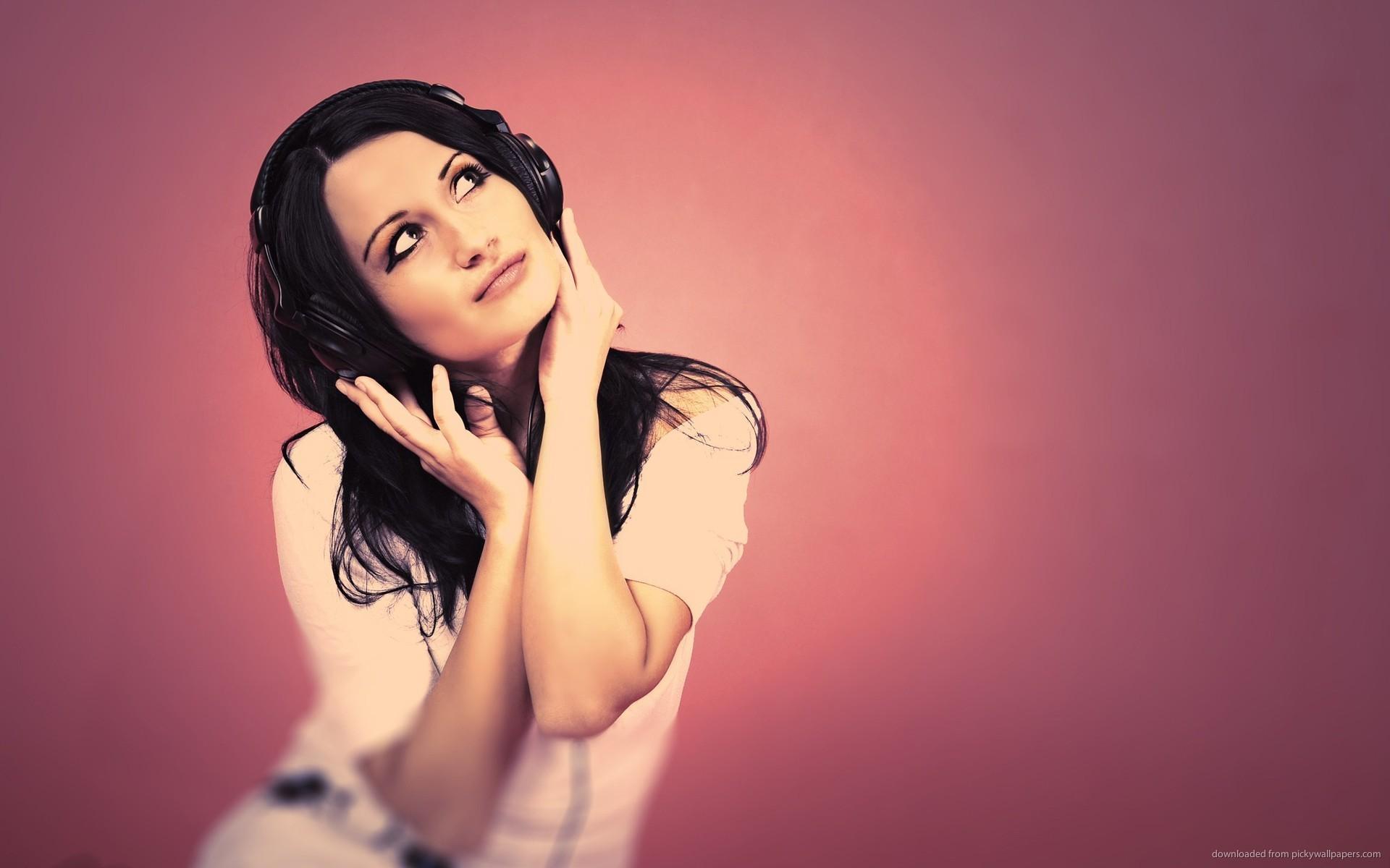 1920x1200 Download Women Music Wallpaper 1920x1200