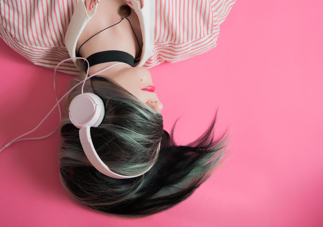 1280x900 Desktop Wallpaper Head Phone, Listening Music, Girl, Woman, 4k, HD Image, Picture, Background, Ptpzol