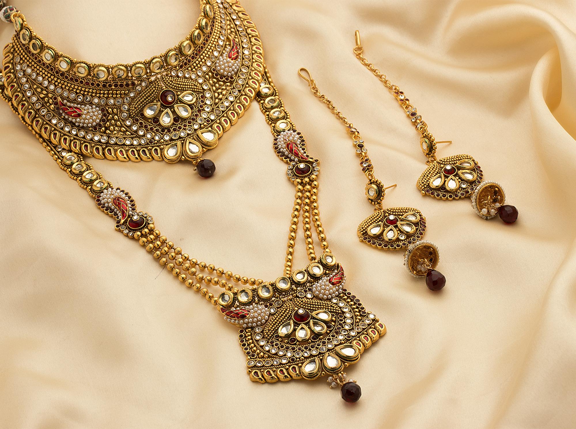 2000x1492 Free download Gold Jewelry Wallpaper Image [2000x1492] for your Desktop, Mobile & Tablet. Explore Necklaces Wallpaper. Necklaces Wallpaper