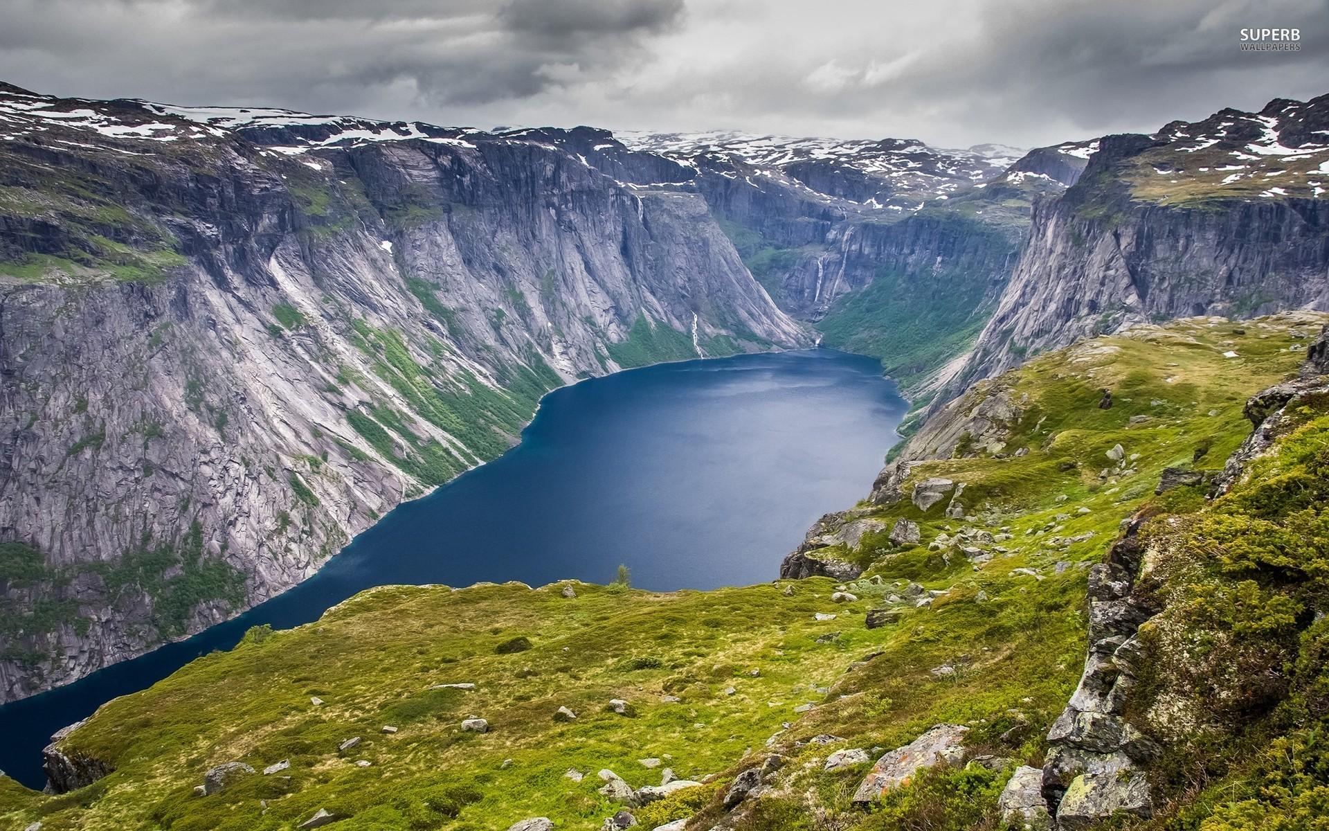 1920x1200 Ringedalsvatnet Lake Norway wallpaper. Ringedalsvatnet Lake Norway