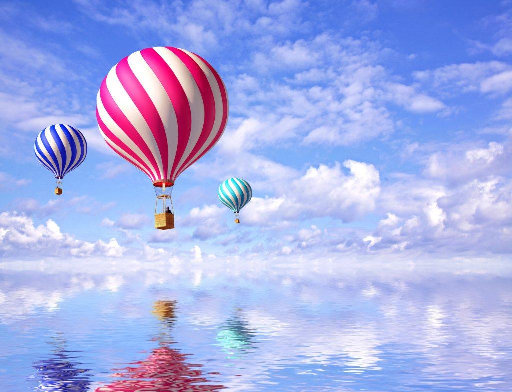1024x785 3D Balloons Blue Sky Reflection Water 4K Wallpaper