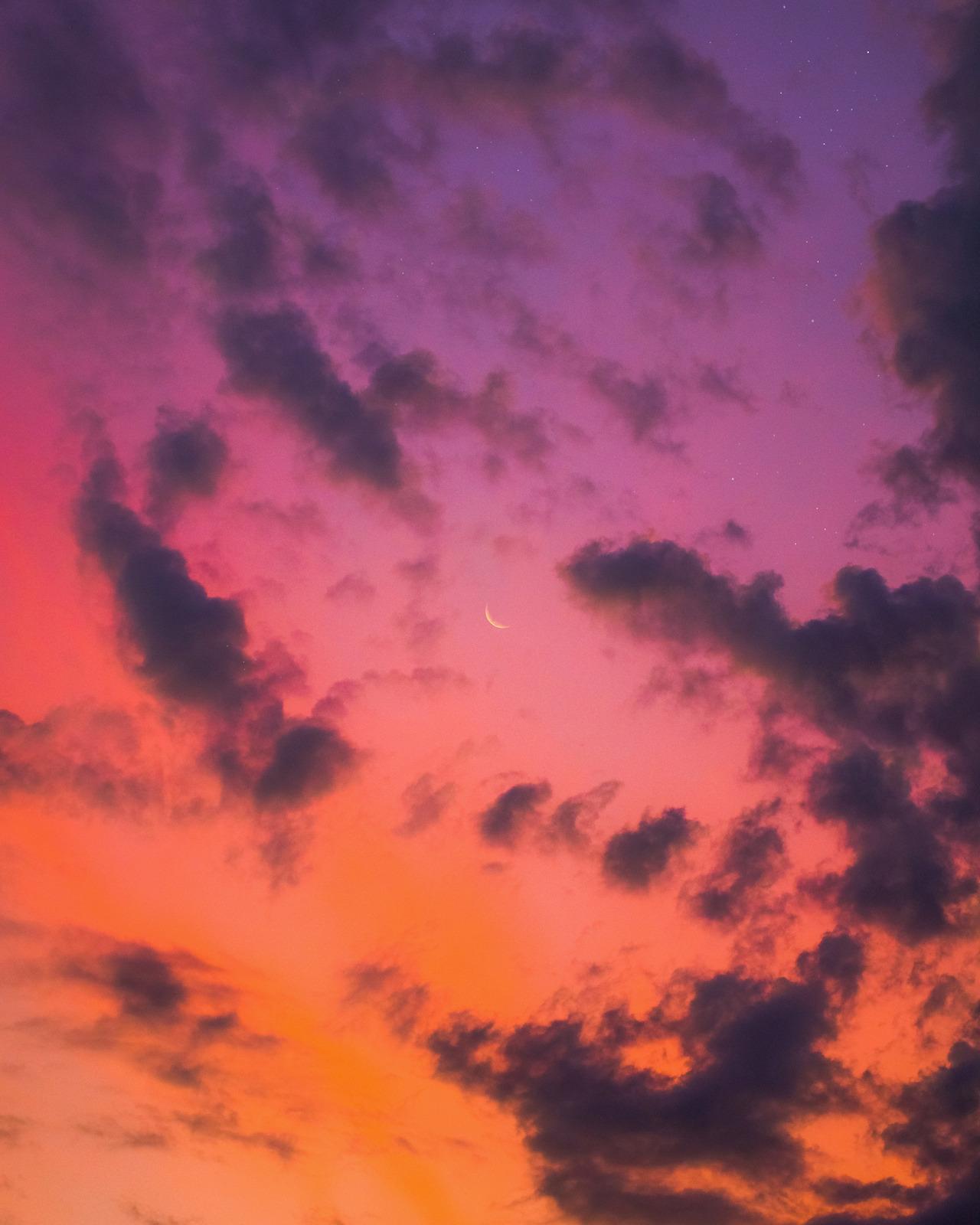 Red Aesthetic Clouds Wallpapers Top Free Red Aesthetic Clouds