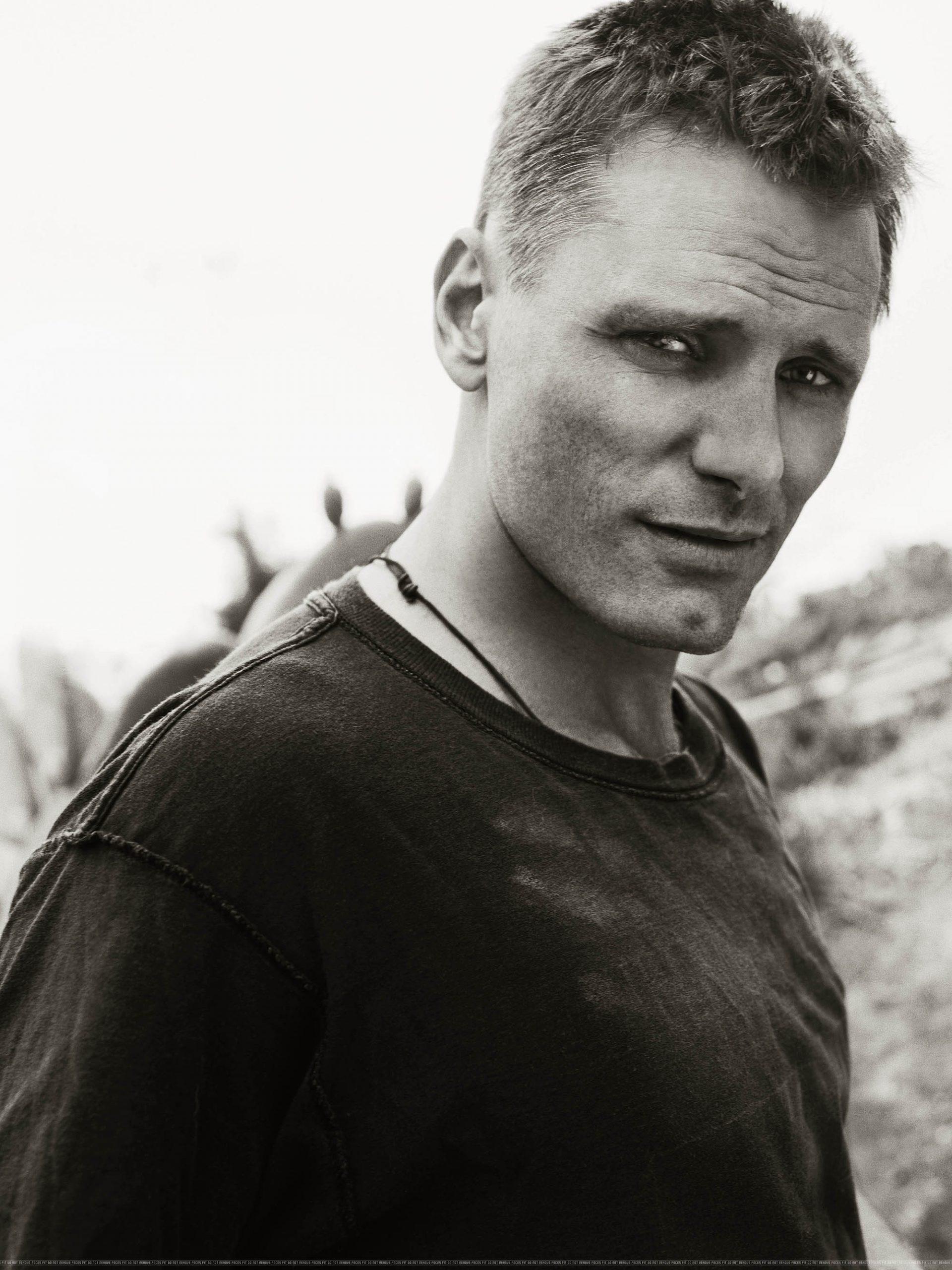 1920x2560 Best Of Viggo Mortensen Wallpaper HD Wallpaper HD