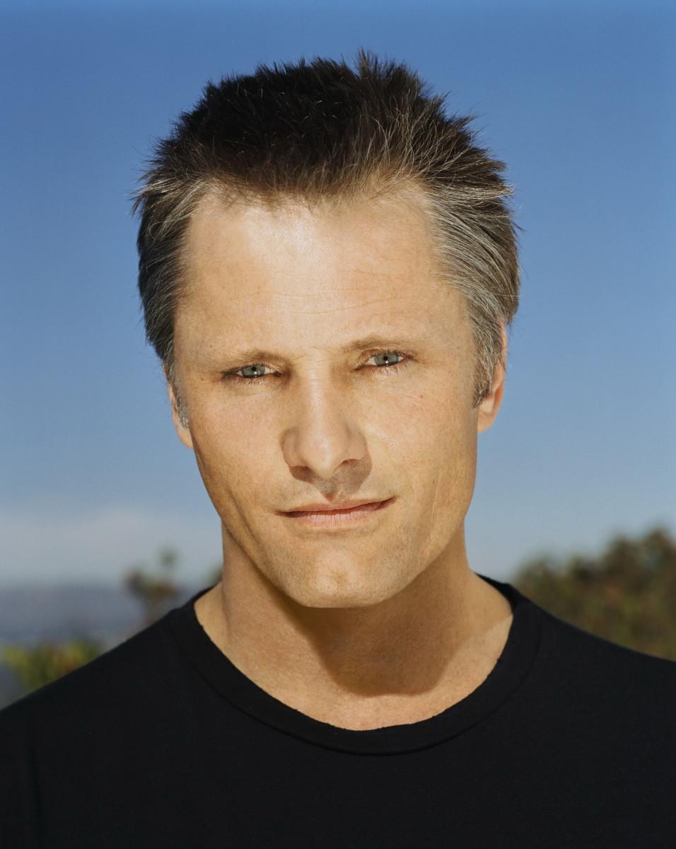 956x1200 Viggo Mortensen wallpaper