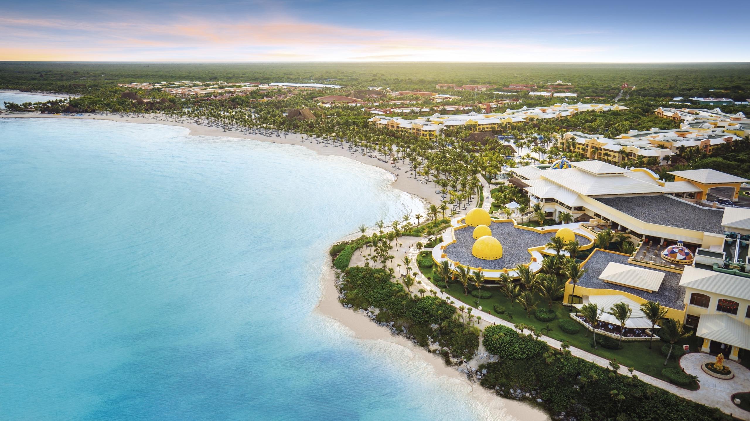 2560x1440 Barceló Maya Palace. All Inclusive Hotel