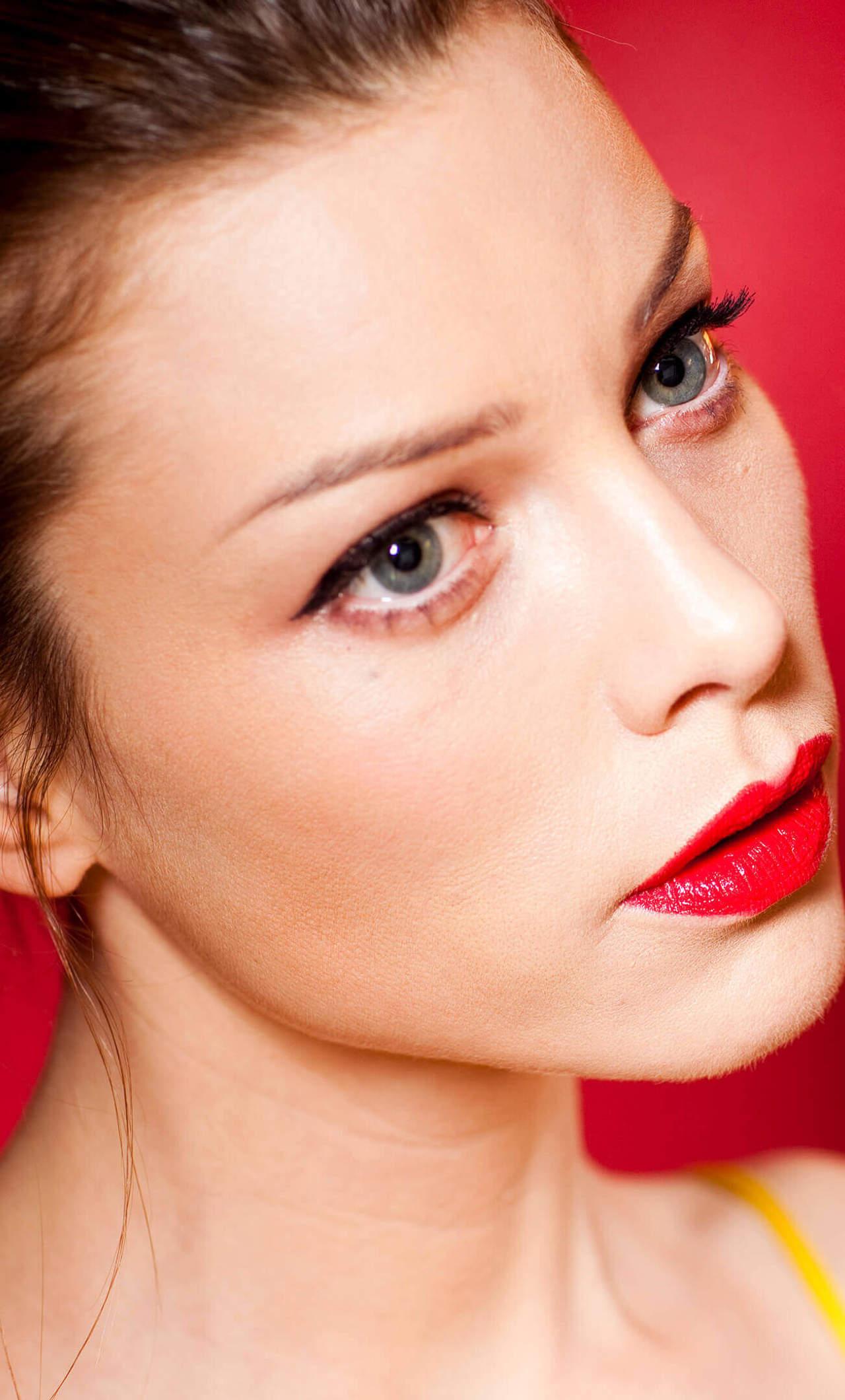 1280x2120 Lauren German Lucifer Actress iPhone 6 plus Wallpaper, HD Celebrities 4K Wallpaper, Image, Photo and Background