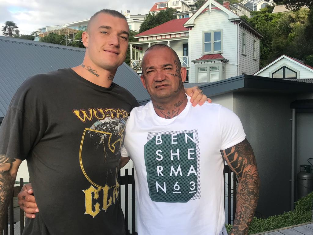 1024x768 Dusty's dad booted out of Oz again