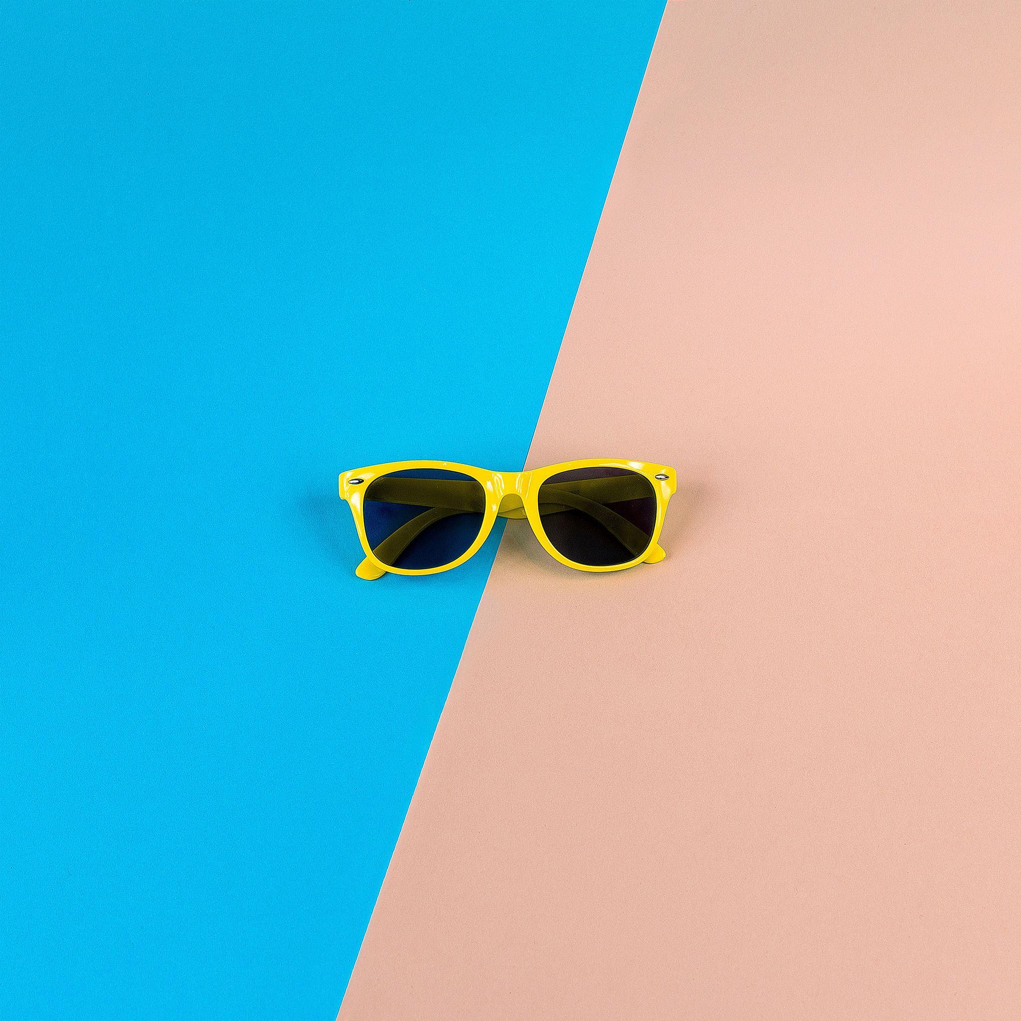 2048x2048 Minimal Glasses Pink Blue Yellow iPad Air Wallpaper Free Download