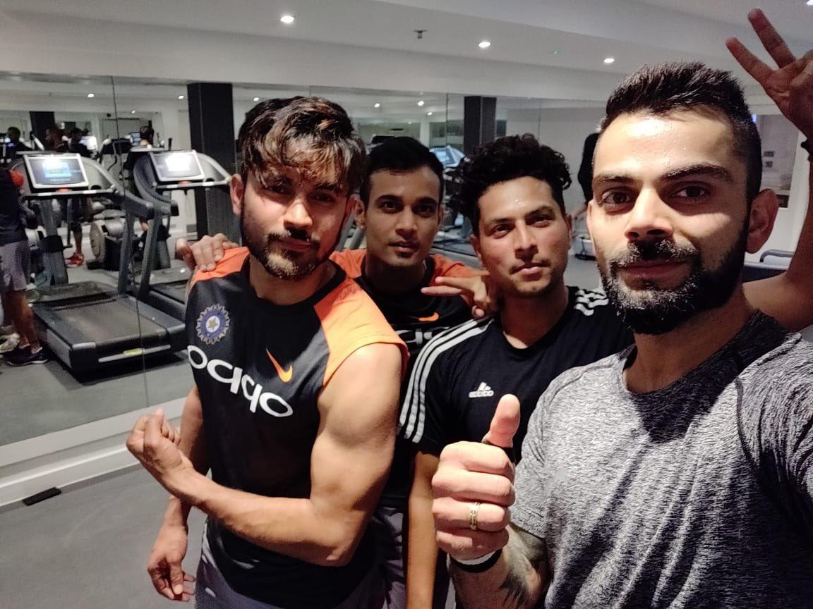 1152x864 Circle of Cricket - #TeamIndia skipper, Virat Kohli clicks a selfie with Manish Pandey, Kuldeep Yadav and Siddharth Kaul after a gym session