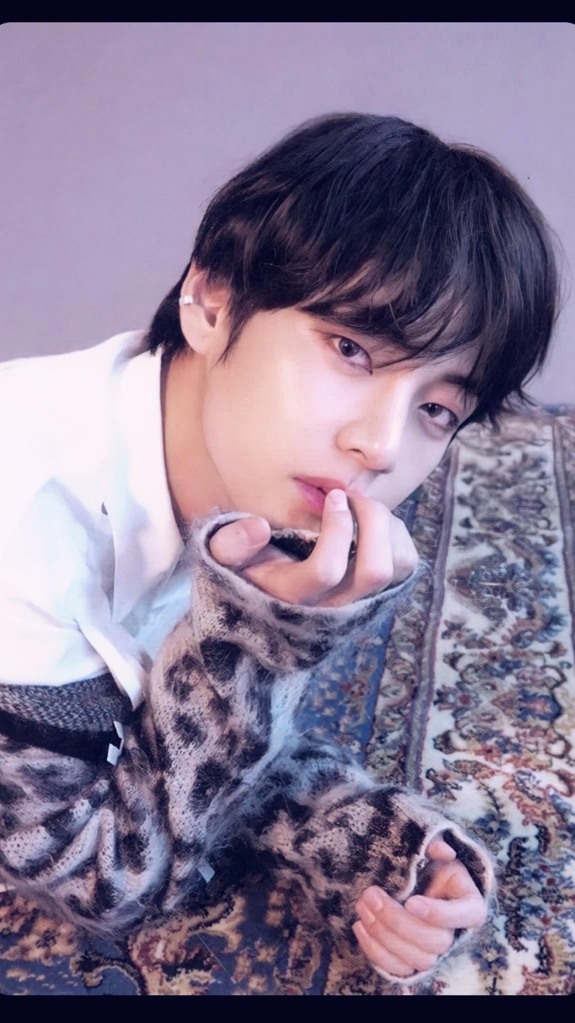 Ảnh V BTS Cute  235 Ảnh Taehyung Ngầu Hình Nền Dễ Thương