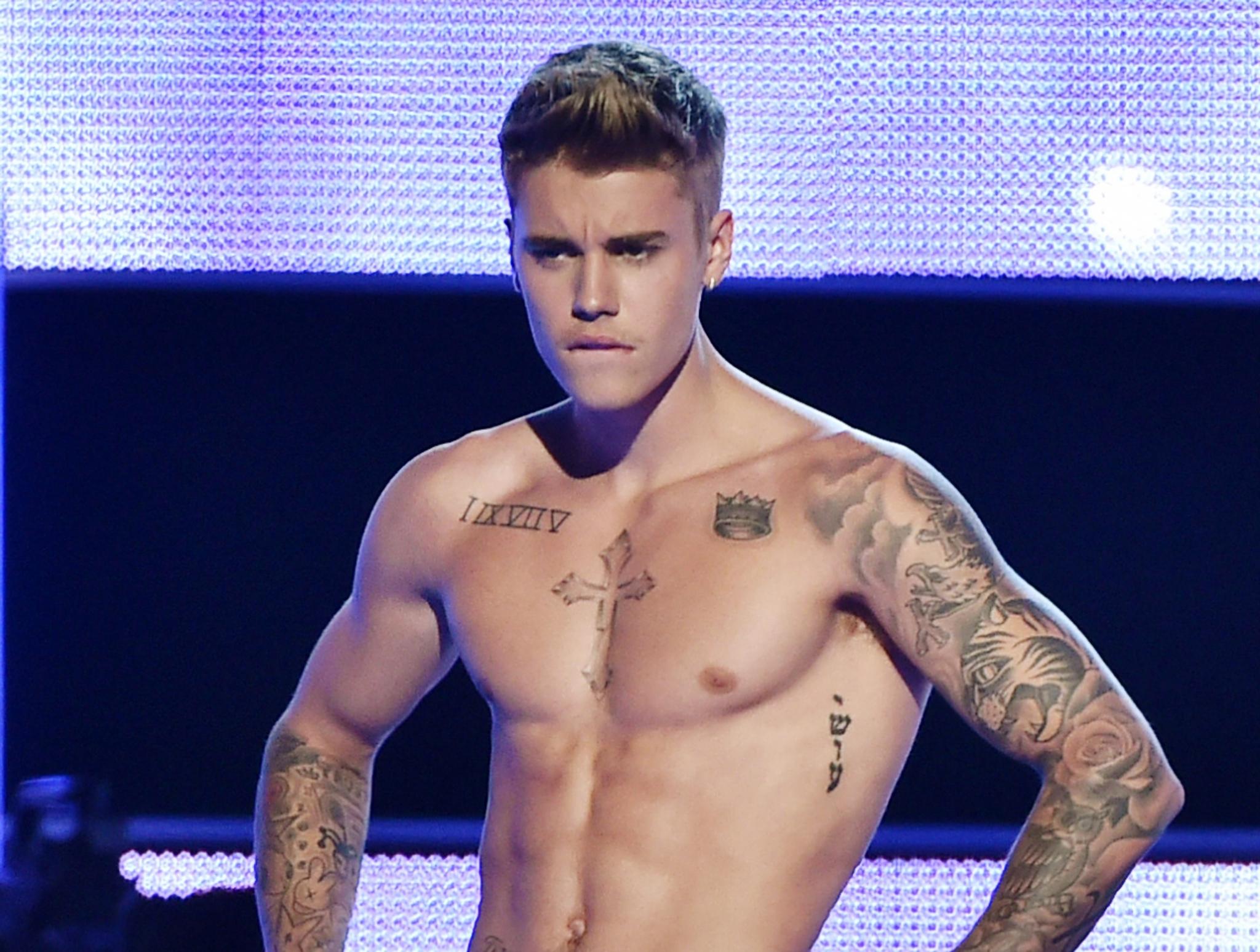 2048x1548 1920x1200 Justin Bieber desktop wallpaper. Mocah HD Wallpaper