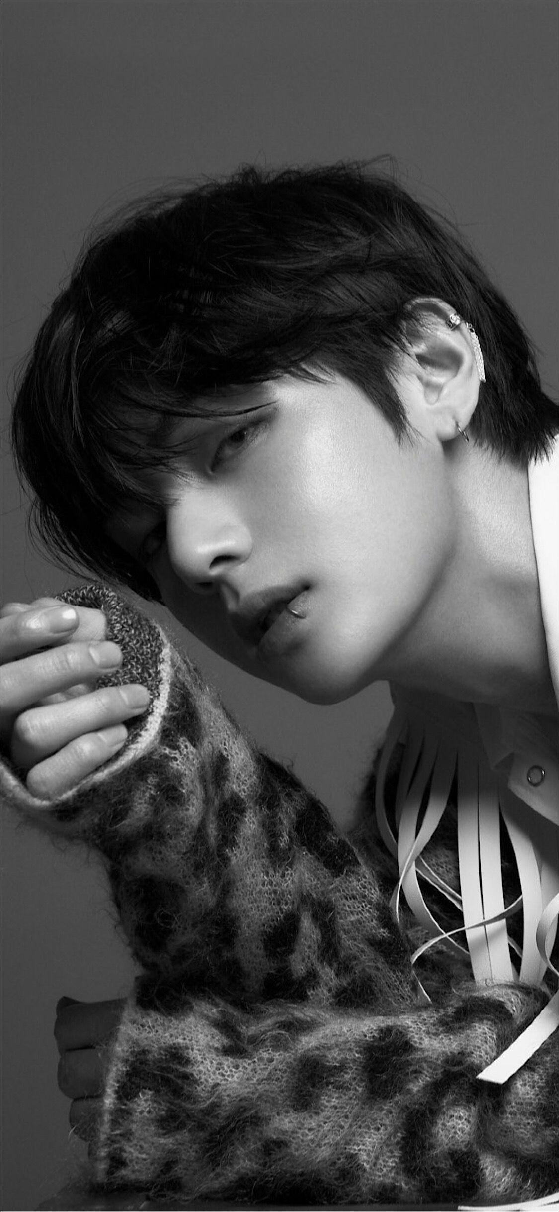 Hình nền máy tính 1125x2436 Tae Hyung