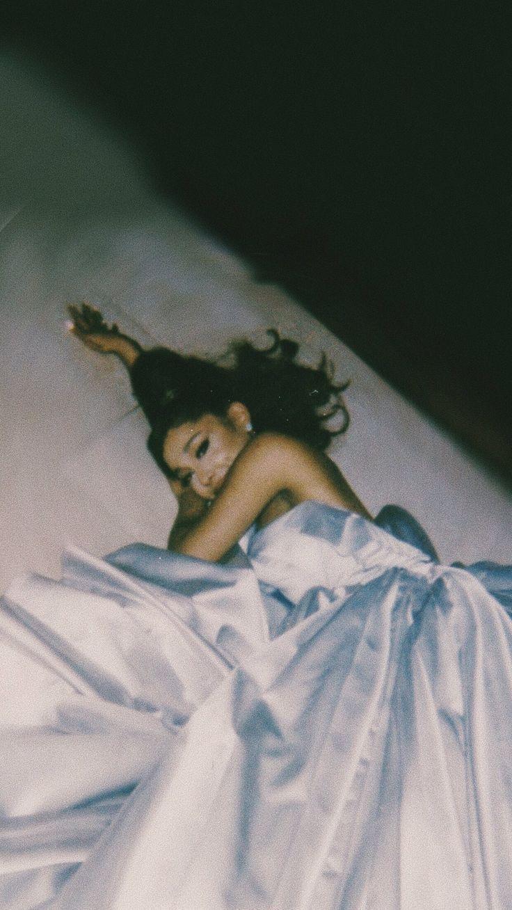 736x1308 Ariana Grande Wallpaper 2021 {New*} Picture, Image & Photo