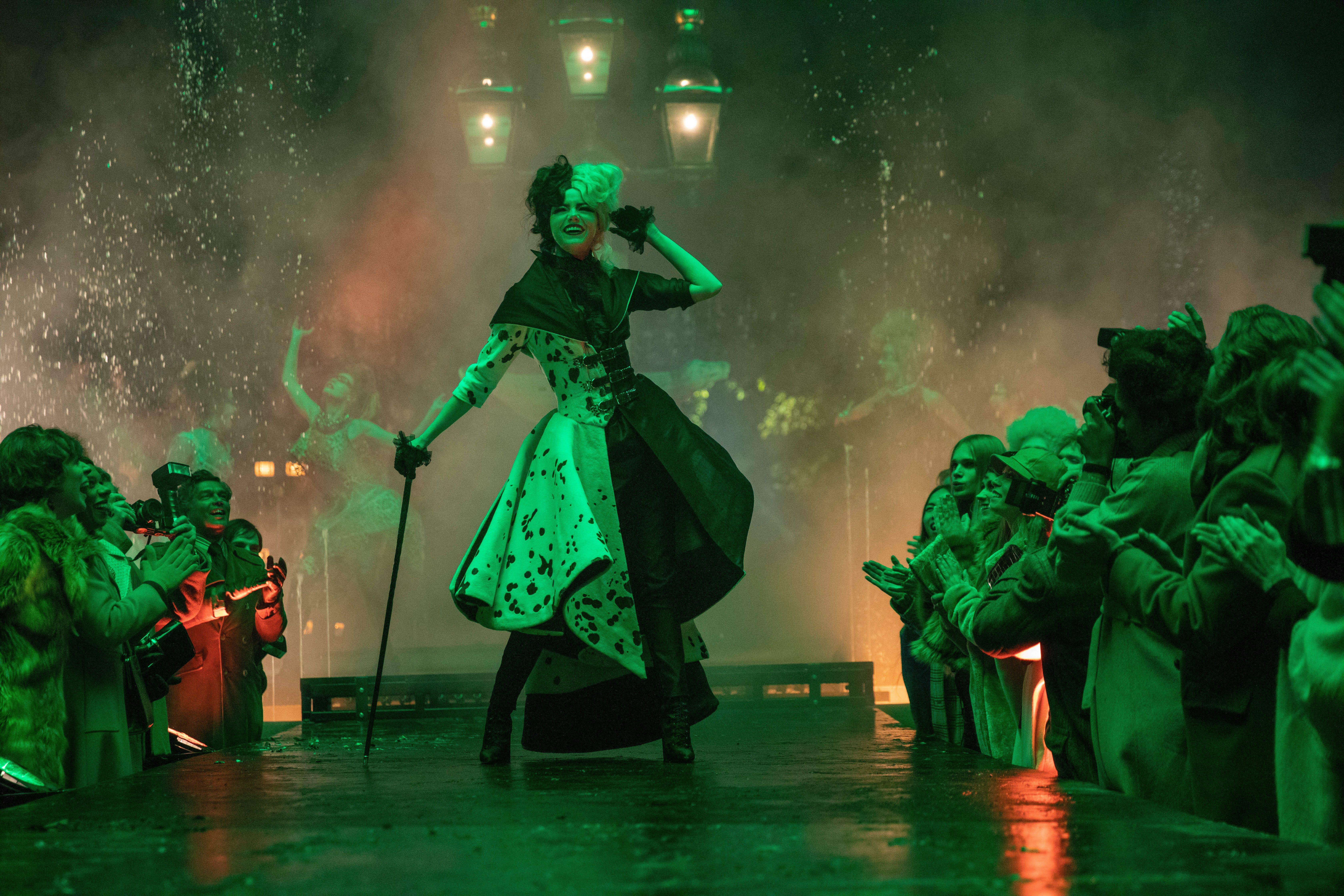 6720x4480 Cruella': Emma Stone's Disney Villainess Gets A Punk Rock Reimagining