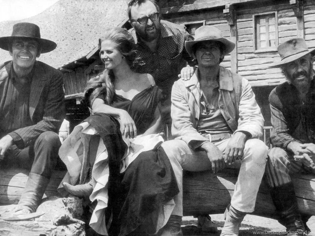 1024x768 Sergio Leone With Actors Sergio Leone Wallpaper Desktop Background