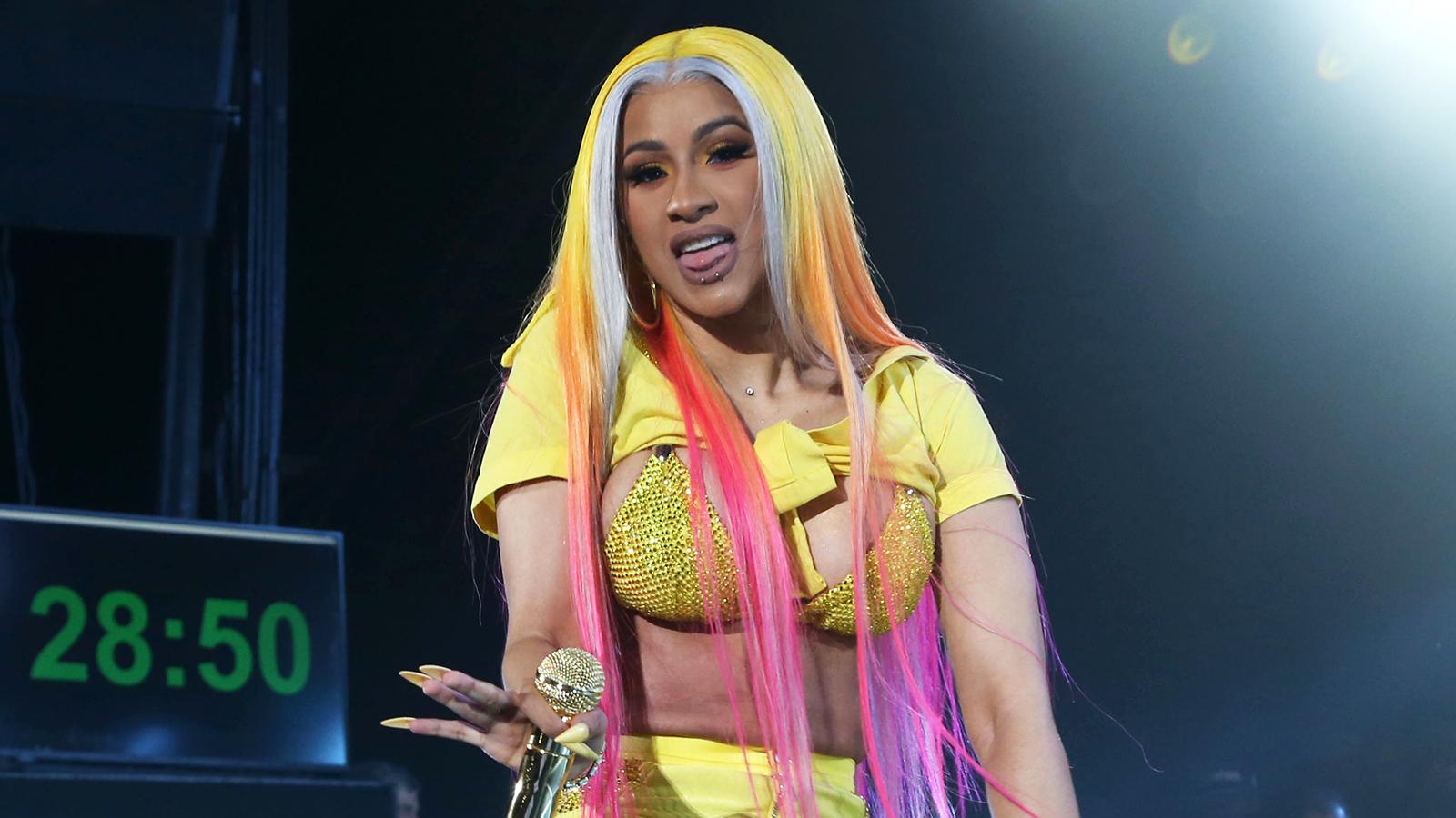 1600x900 Cardi B Neck and Lip Piercings: See New Pics on Instagram