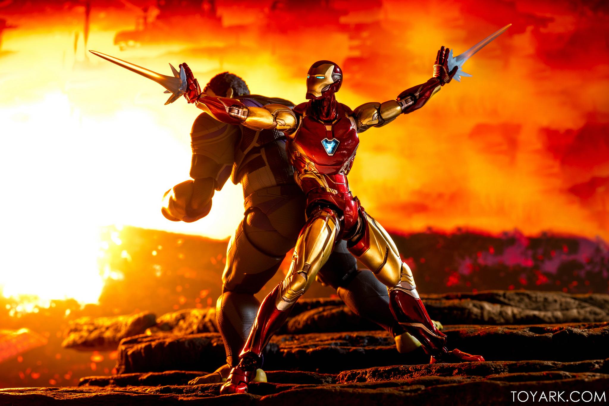 2048x1365 S.H. Figuarts Iron Man Mk 85 and Endgame Hulk Gallery