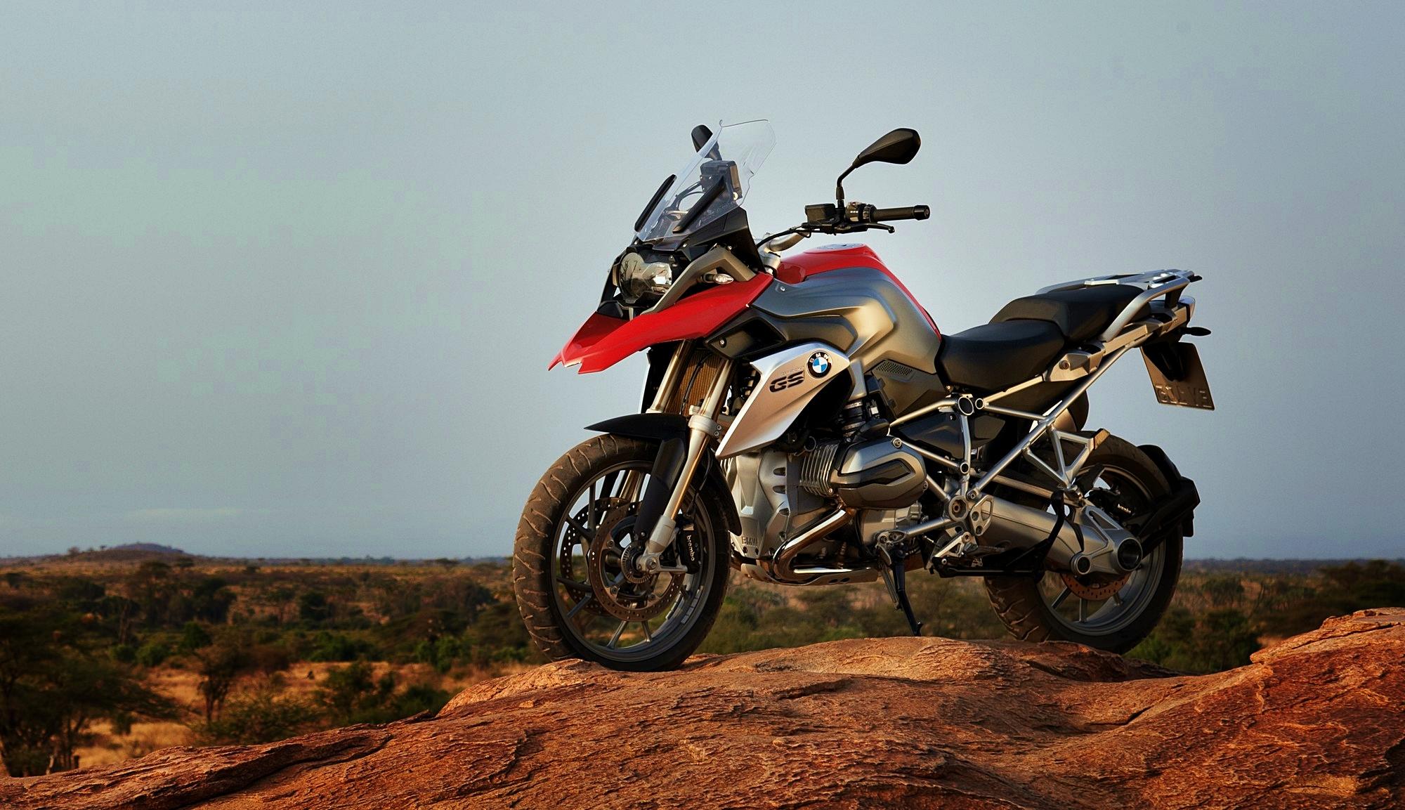 2000x1153 BMW GS Wallpaper