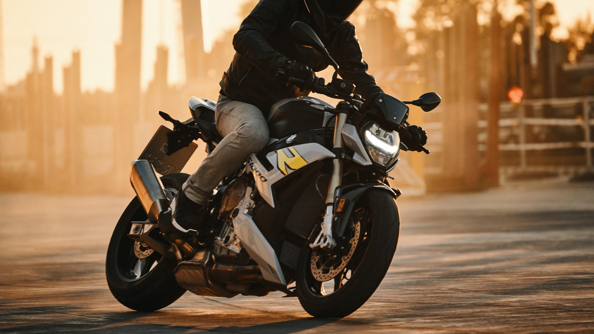 2000x1125 BMW S 1000 R HD wallpaper. IAMABIKER Motorcycle!