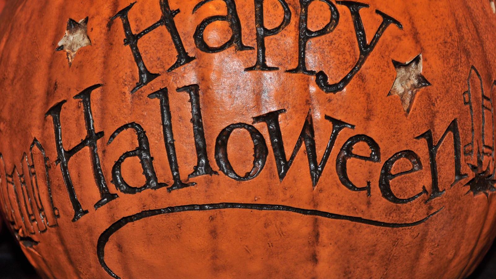 1600x900 D Halloween Wallpaper