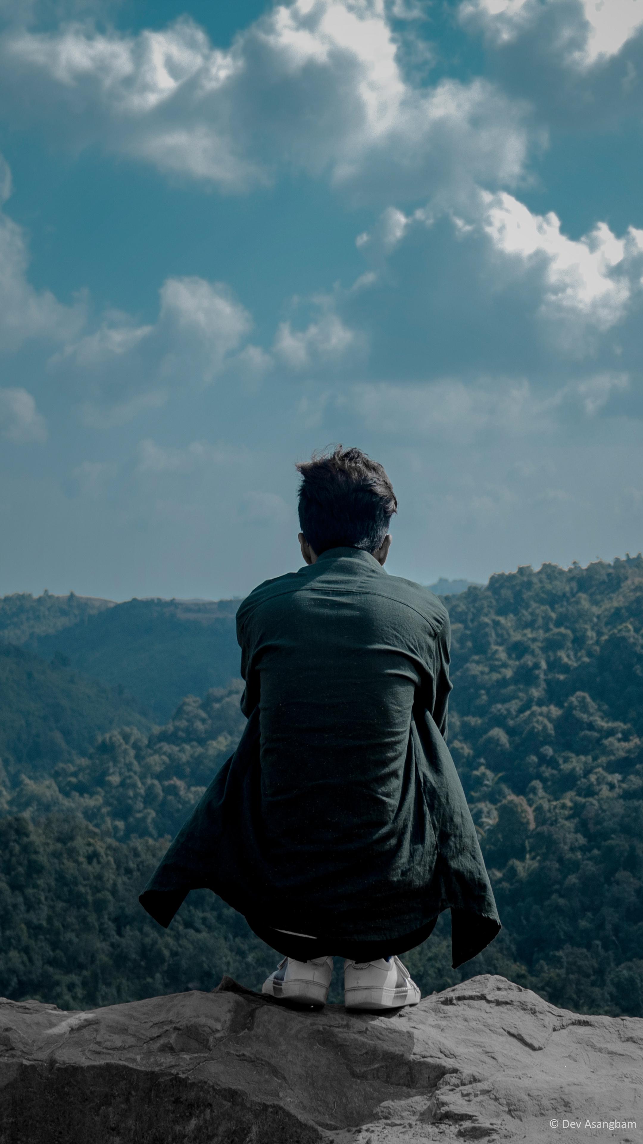 2160x3840 Man Lonely Meghalaya Hills 4K Ultra HD Mobile Wallpaper