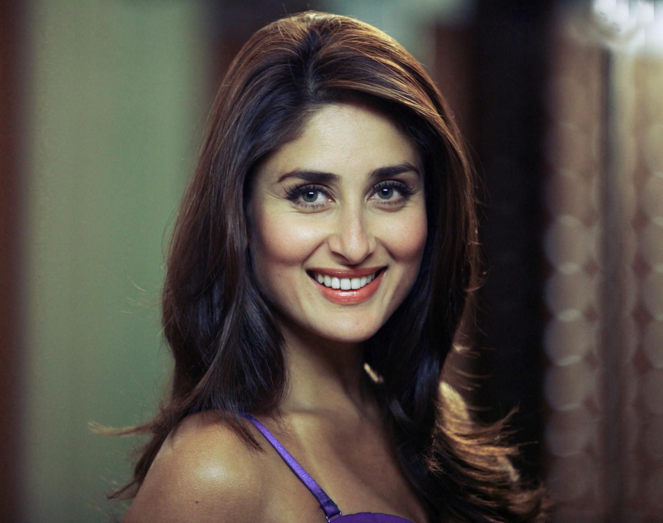 2312x1825 Bollywood Actresses Image Download