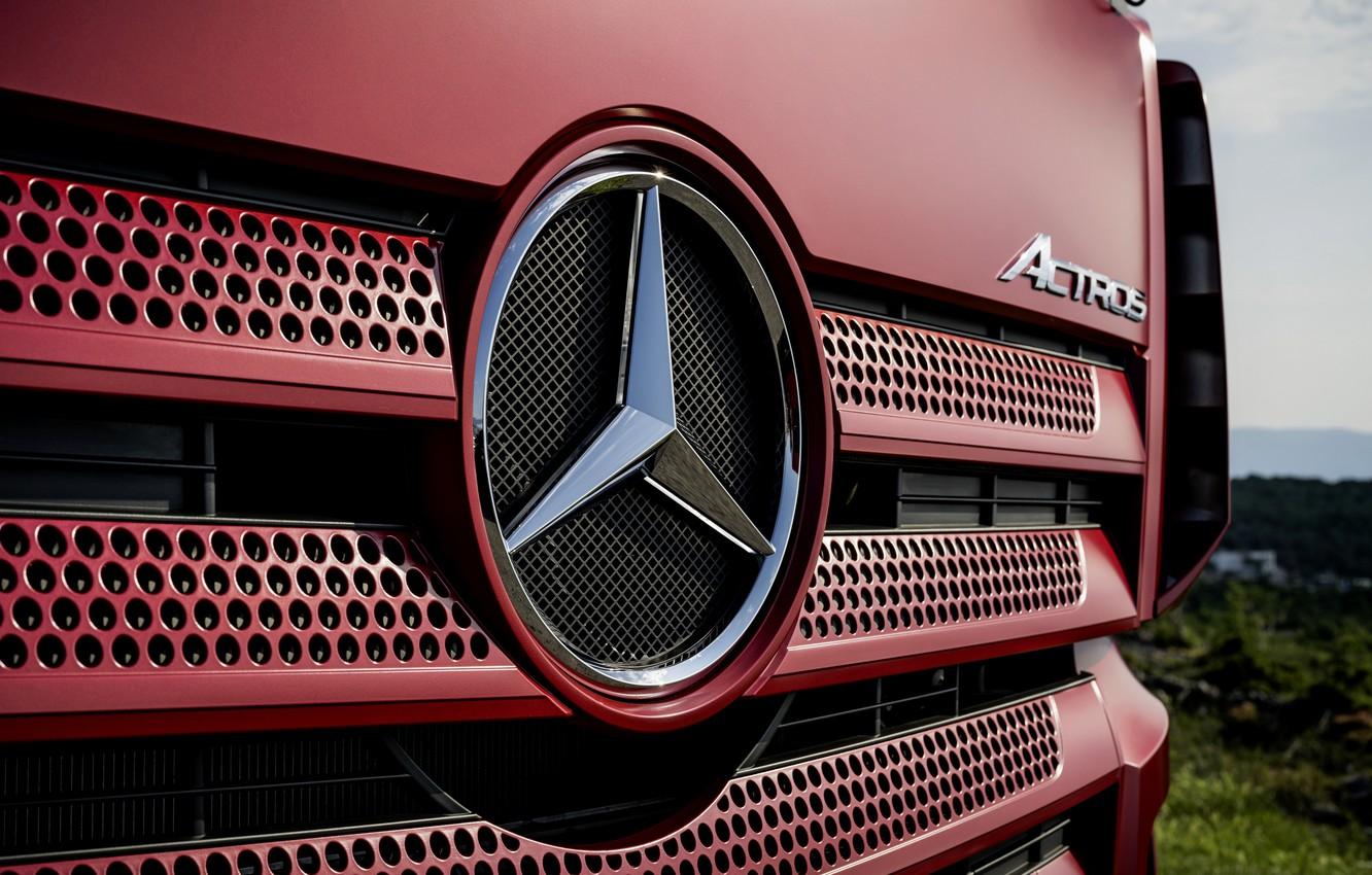 1332x850 Wallpaper Mercedes Benz, Emblem, Grille, Holes, Tractor, Actros Image For Desktop, Section грузовики