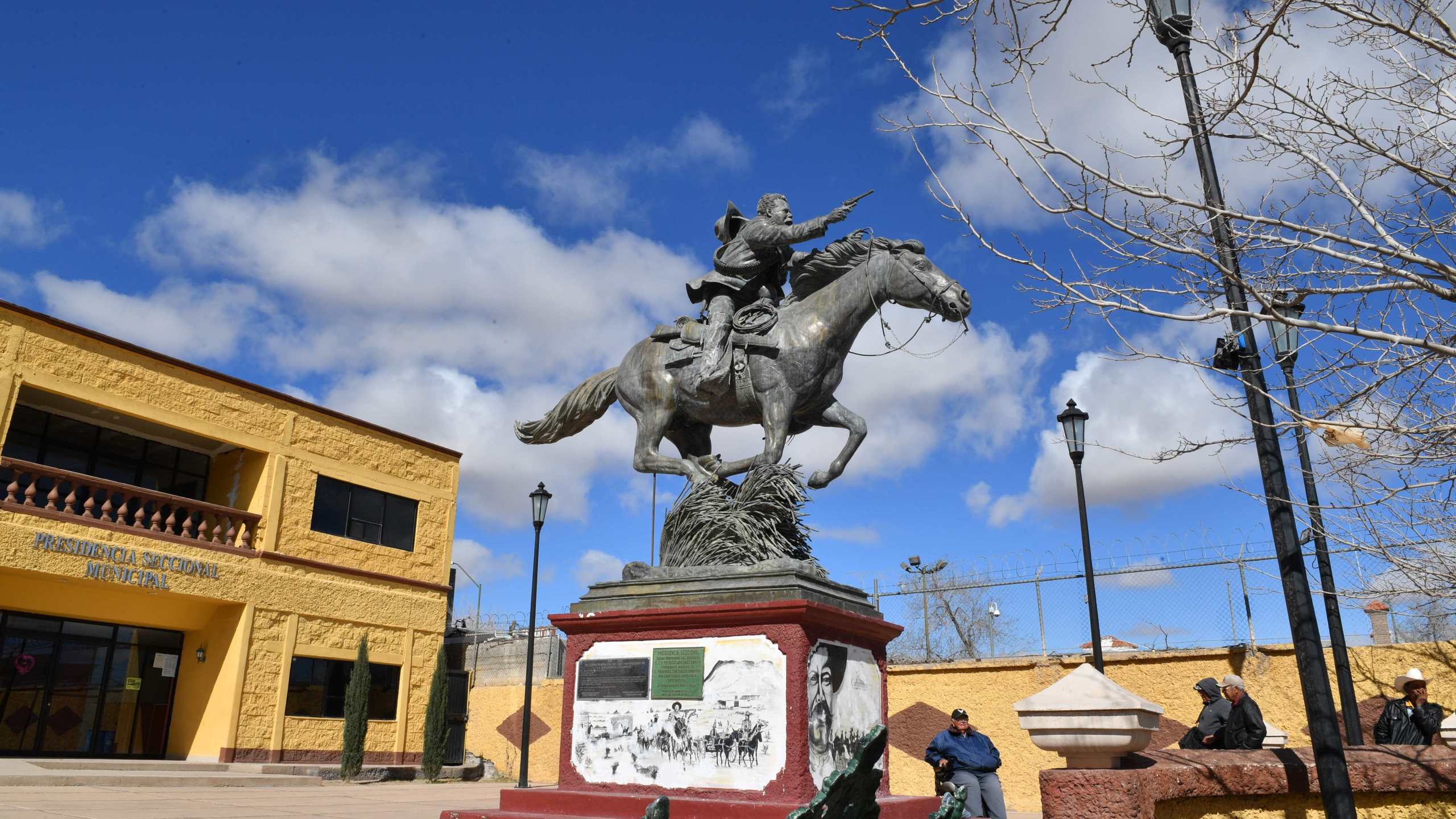 2560x1440 New Mexico Border Town Once Invaded by Pancho Villa Rejects Talk of Wall, Troops