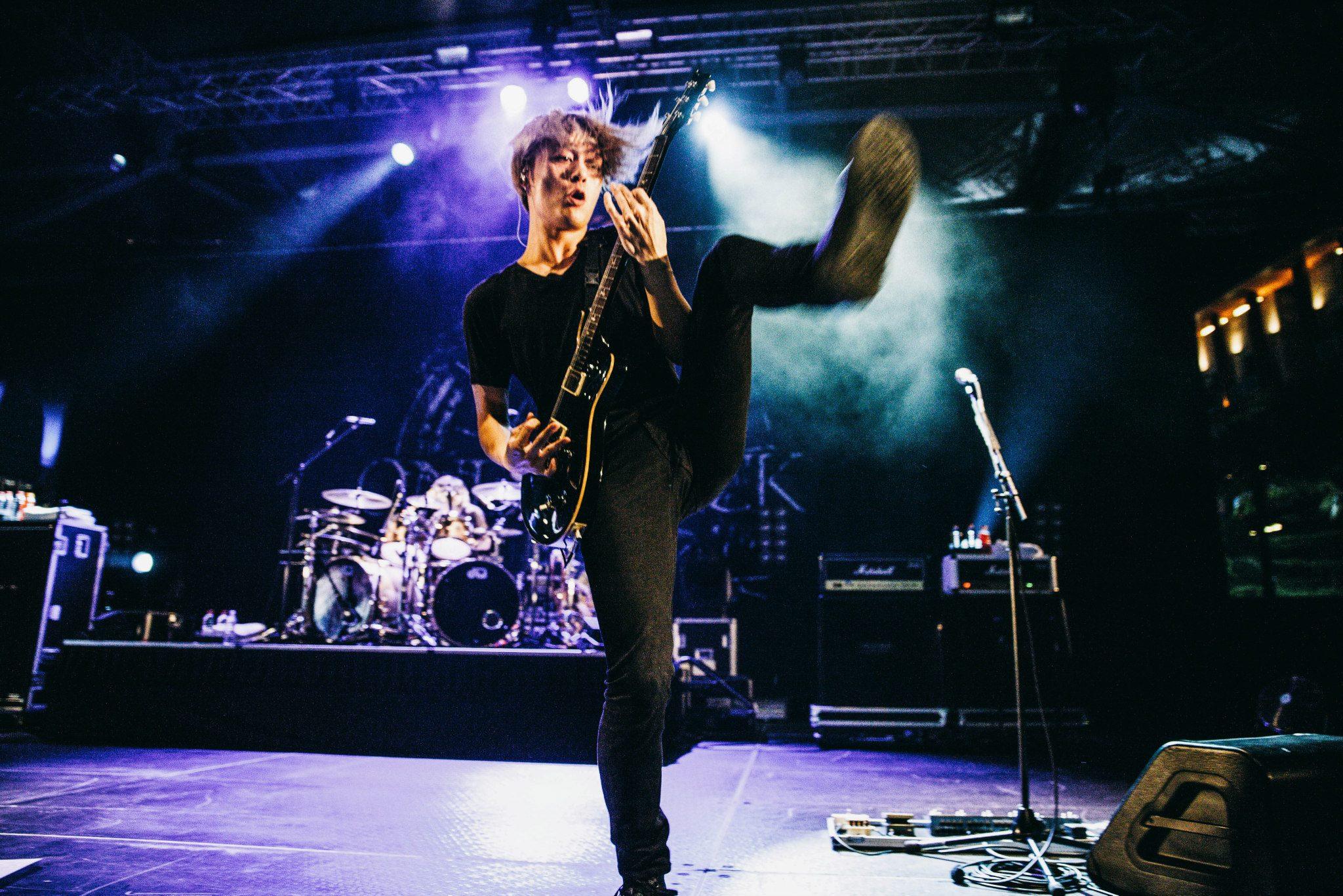 2048x1366 The Evolving Storm That is ONE OK ROCK