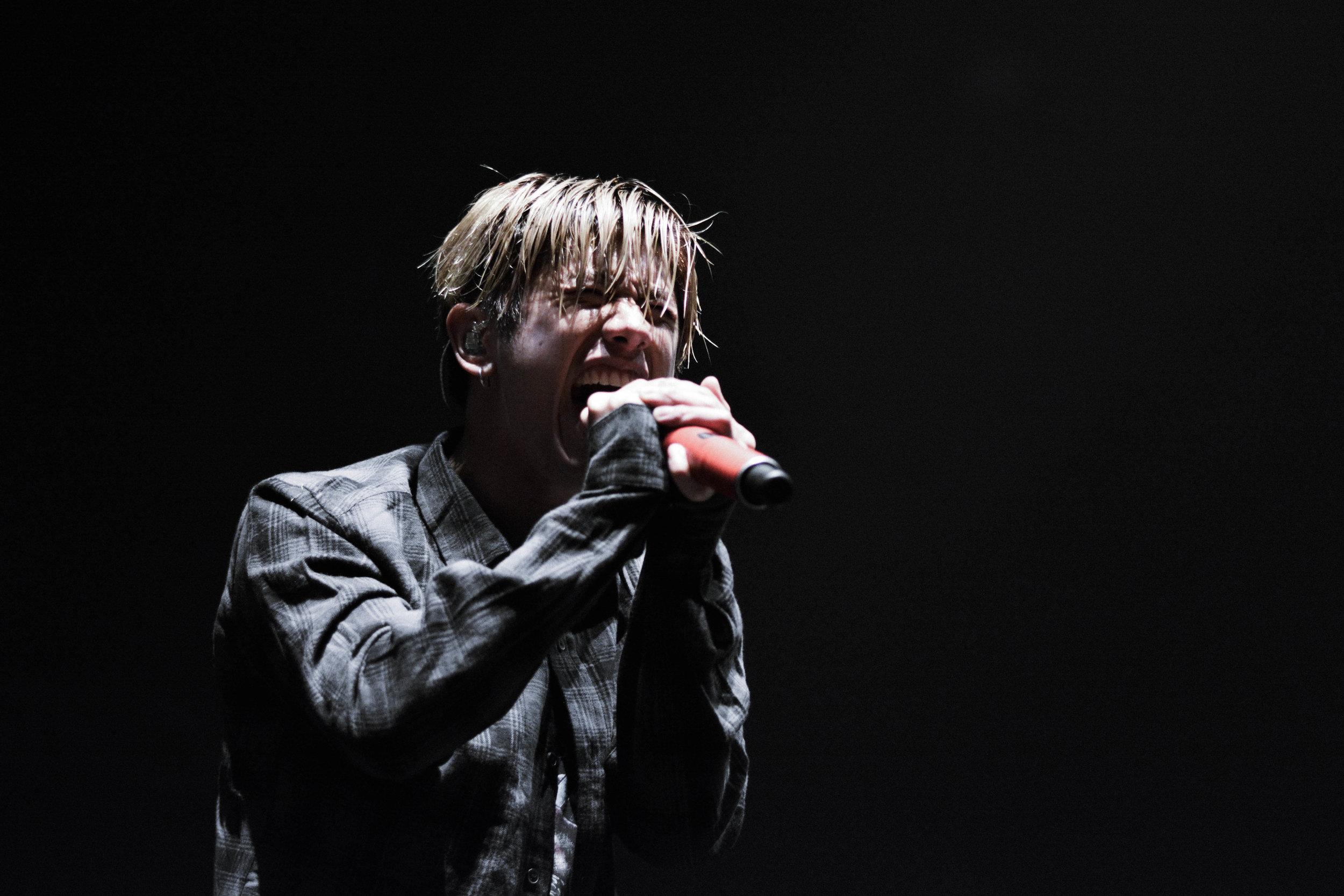 2500x1667 ONE OK ROCK: AMBITIONS (REVIEW)
