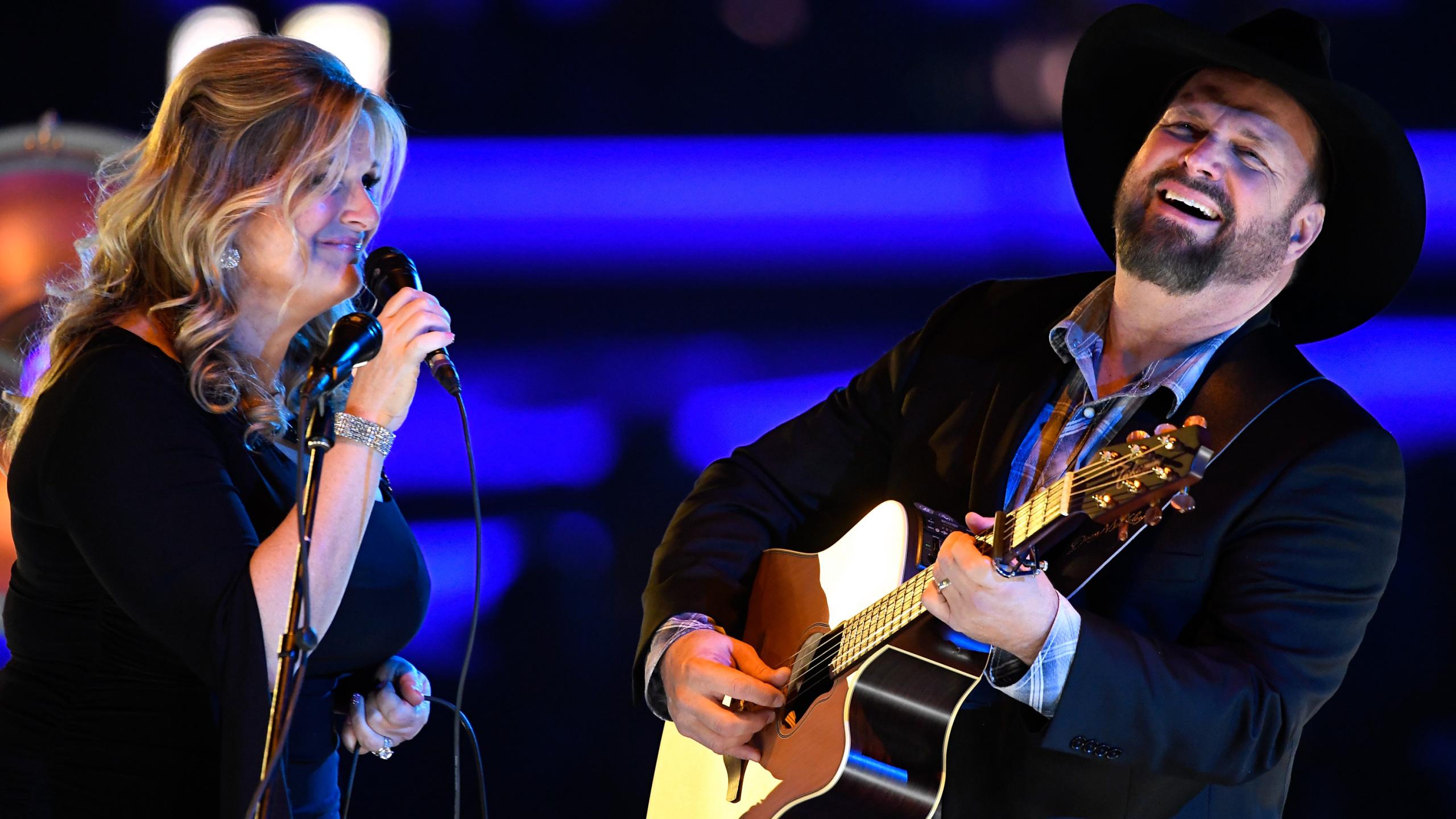 2560x1440 Garth Brooks breaks record on first night of stadium tour