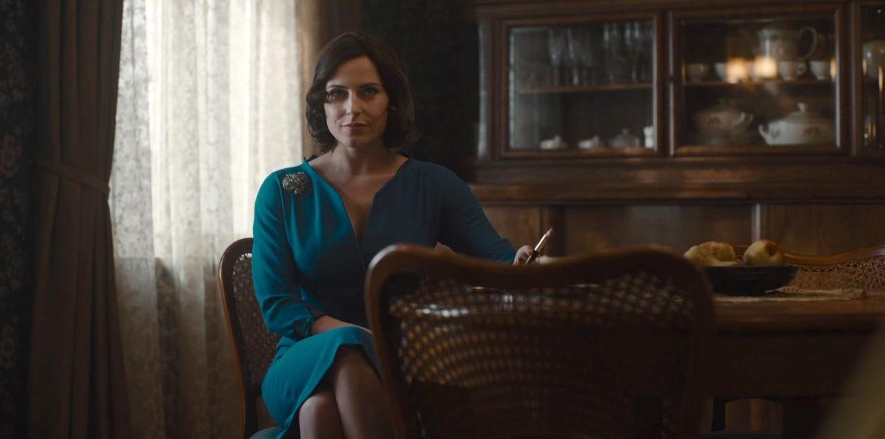1277x634 Antje Traue