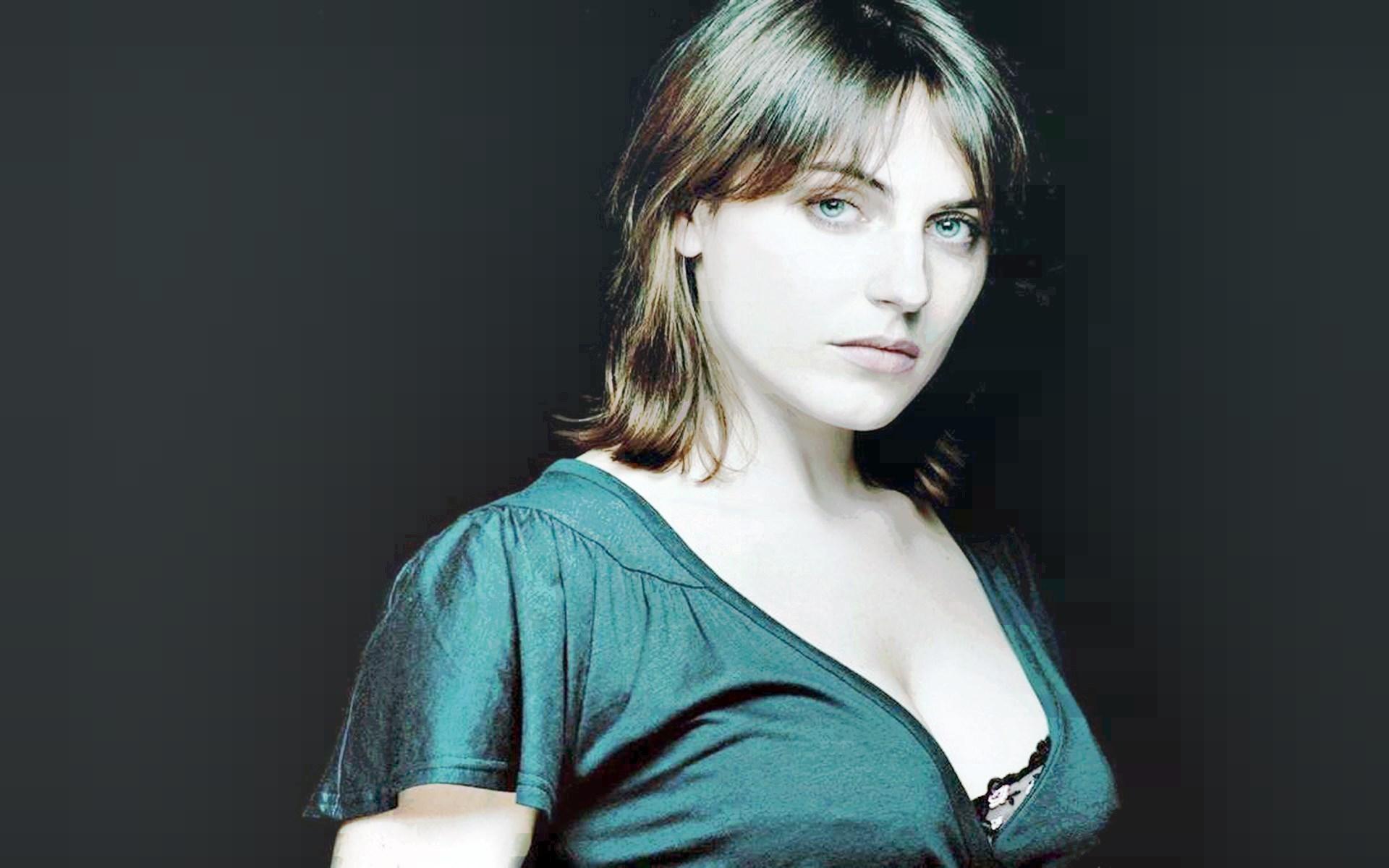 1920x1200 leopard print wallpaper: Antje Traue Image and Wallpaper