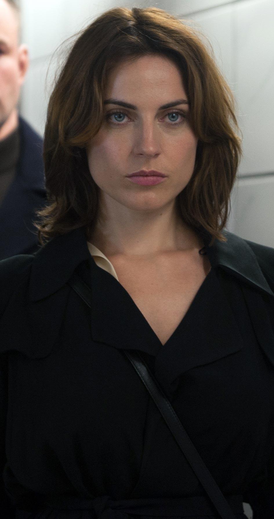 945x1791 ANTJE TRAUE (© Roman Kuhn). Gorgeous eyes, Beautiful lady face, Beauty