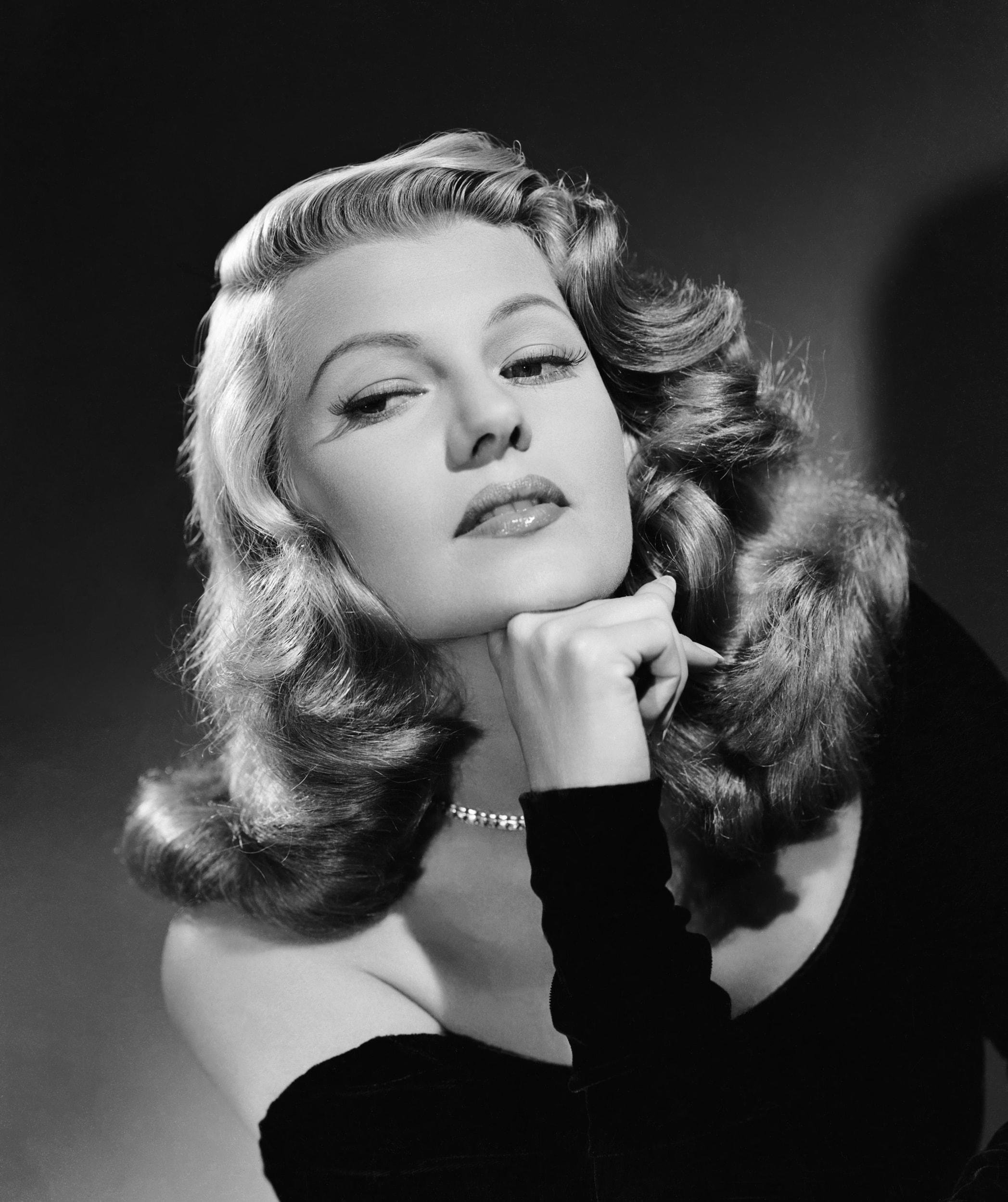2095x2500 Rita Hayworth HD