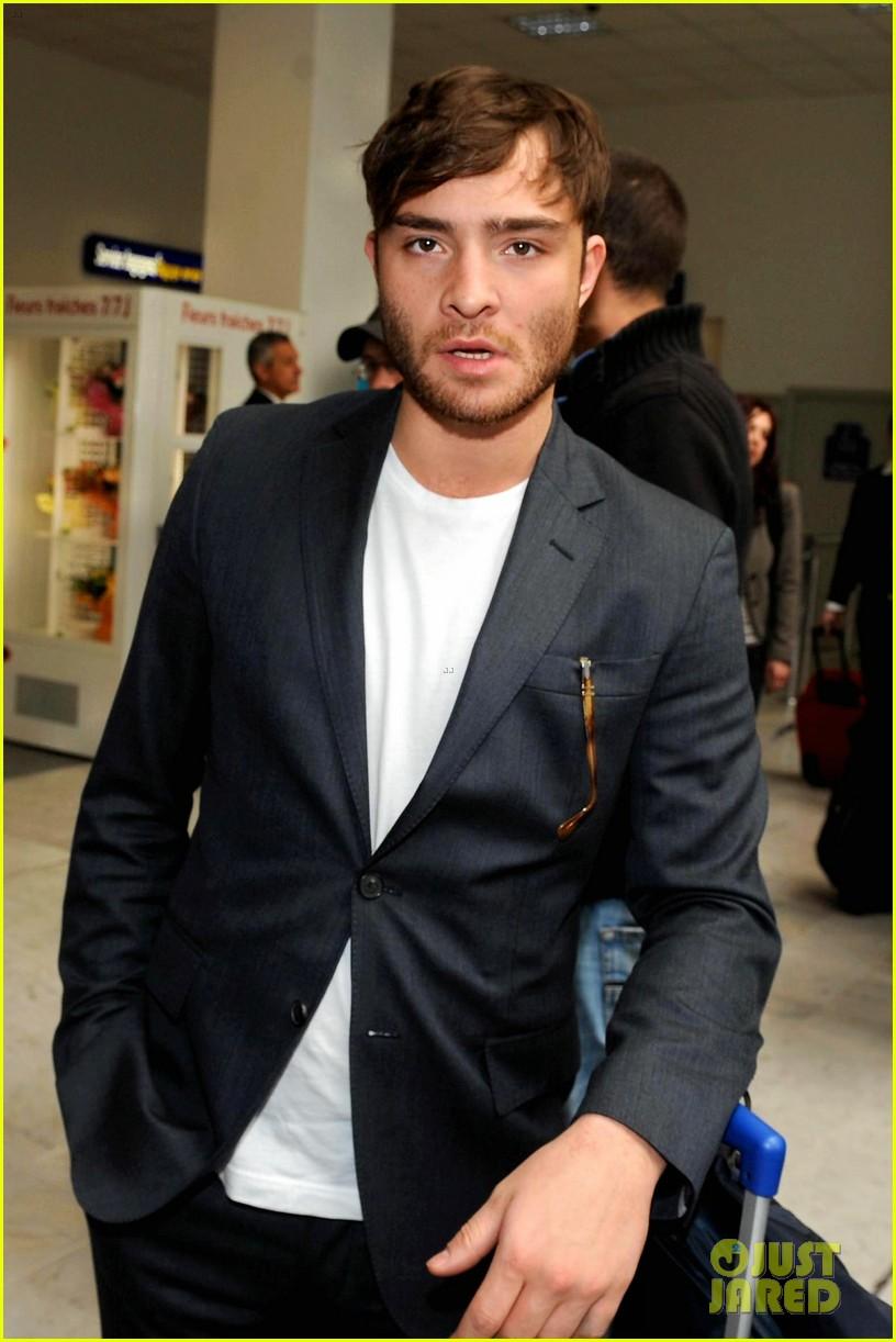 816x1222 Ed Westwick In France