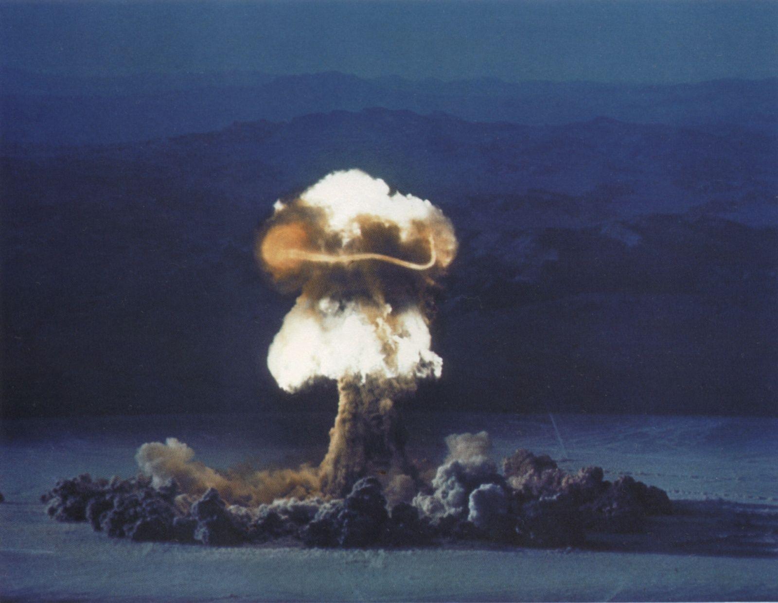 1600x1240 Nuclear Wallpaper Image Collection