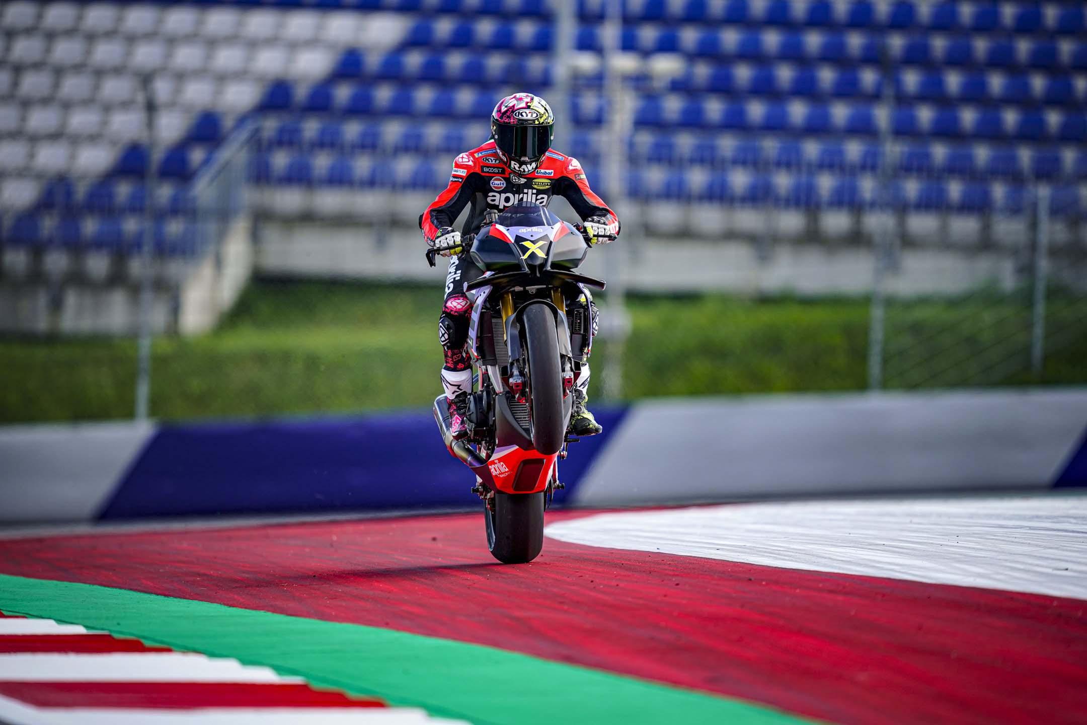 2160x1440 Aprilia Tuono V4 X Revealed: Track Only Motorcycle With Nearly 220bhp Leaves Us Drooling. IAMABIKER Motorcycle!