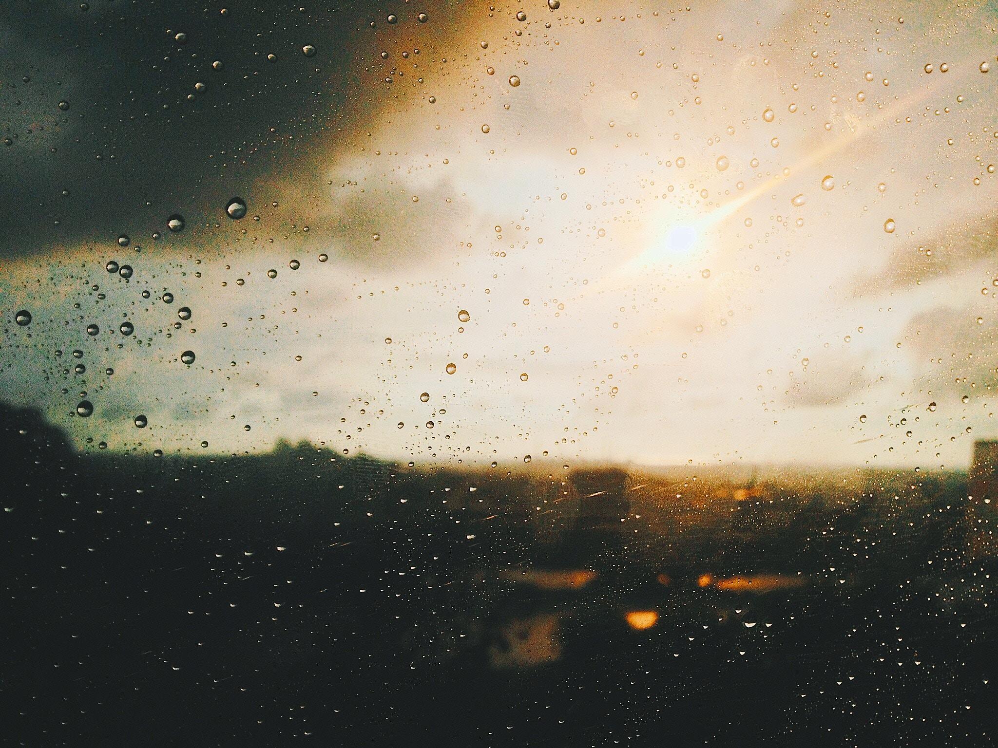 2048x1536 2048x1536 #glass, #sunrise, #flare, #sun, #rain drop, #rain, #storm, #urban, #window, #water, #sunlight, #droplet, #sunset, #dark, #PNG image, #cloud, #cloudy, #horizon. Mocah HD Wallpaper